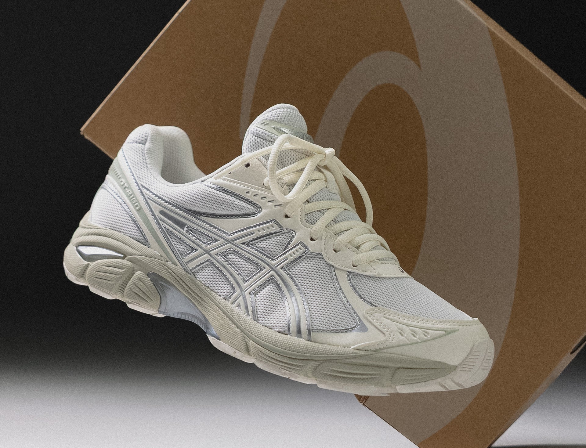 Asics GT-2160 white cream