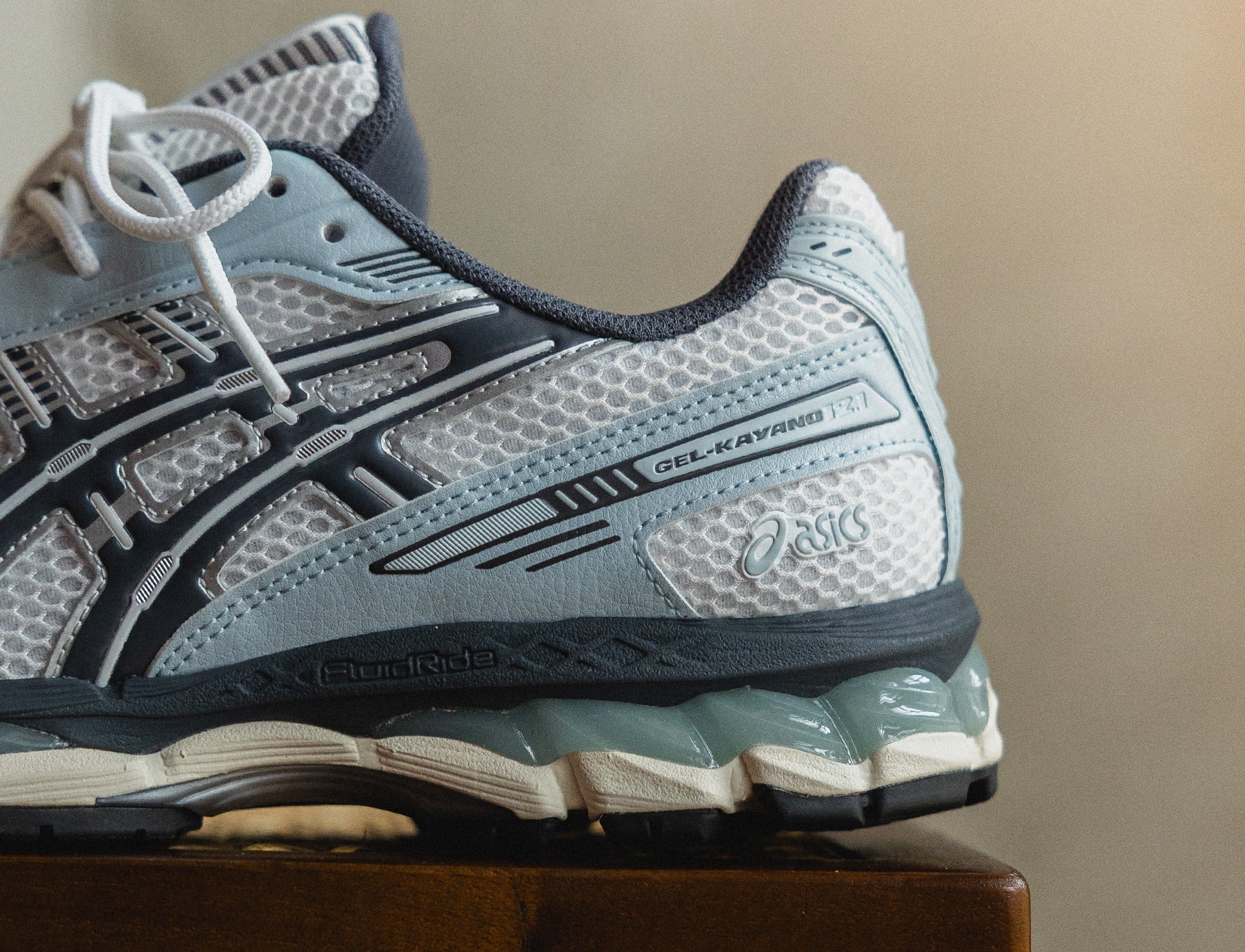 Asics Gel-Kayano 12.1 white carrier grey