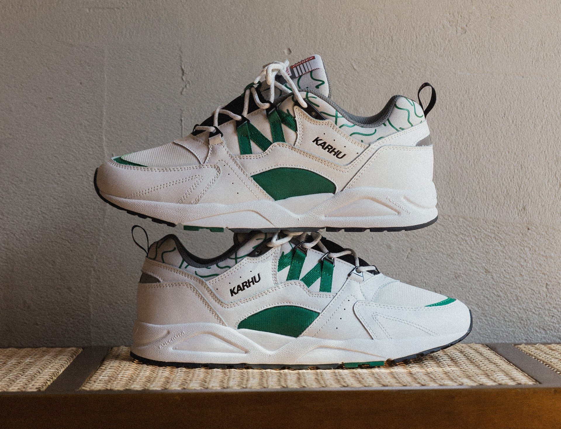 Karhu Fusion 2.0 OG white ultramarine green