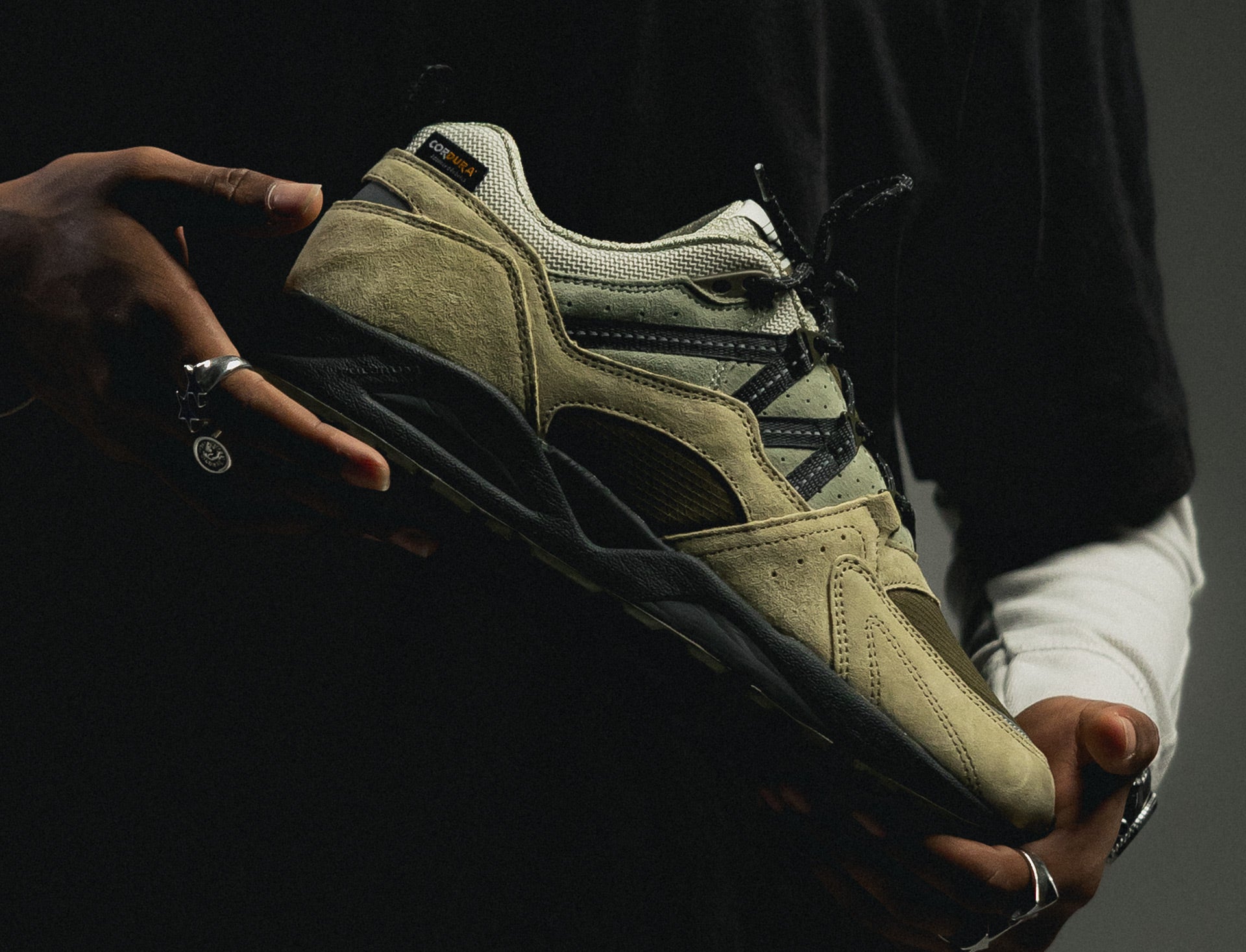 Karhu Fusion 2.0 pale olive green jet black