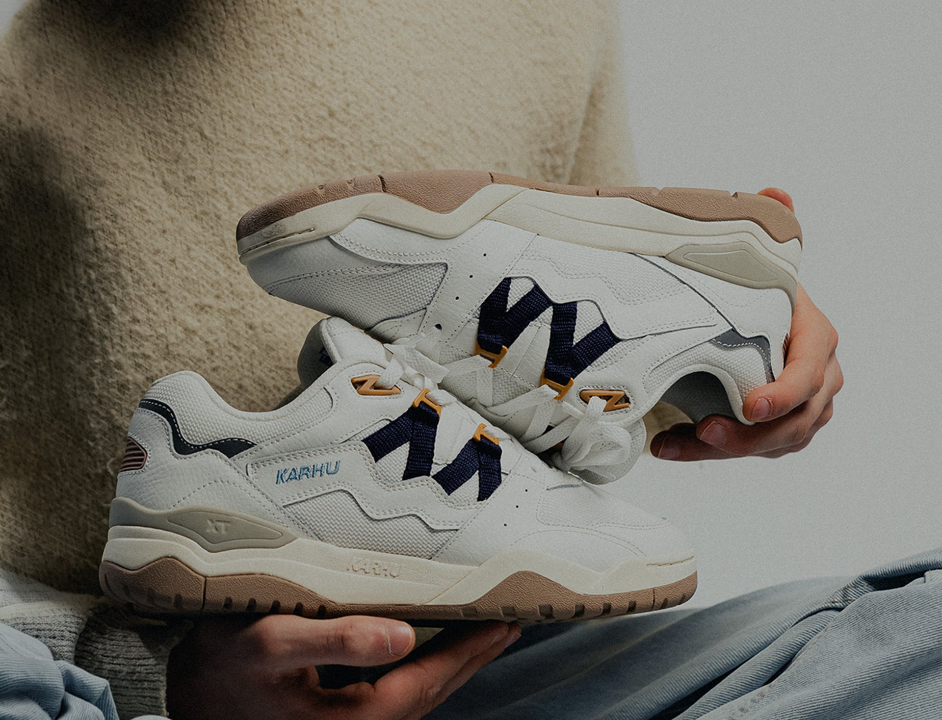 Karhu Fusion XT bright white naval academy