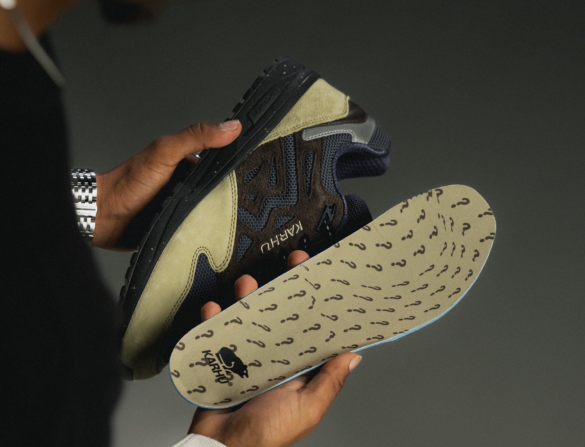 Karhu Legacy 96 pale olive green chocolate torte