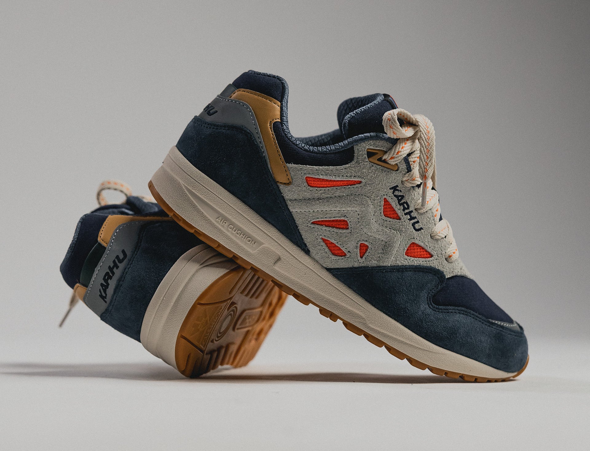 Karhu Legacy 96 vintage indigo flame