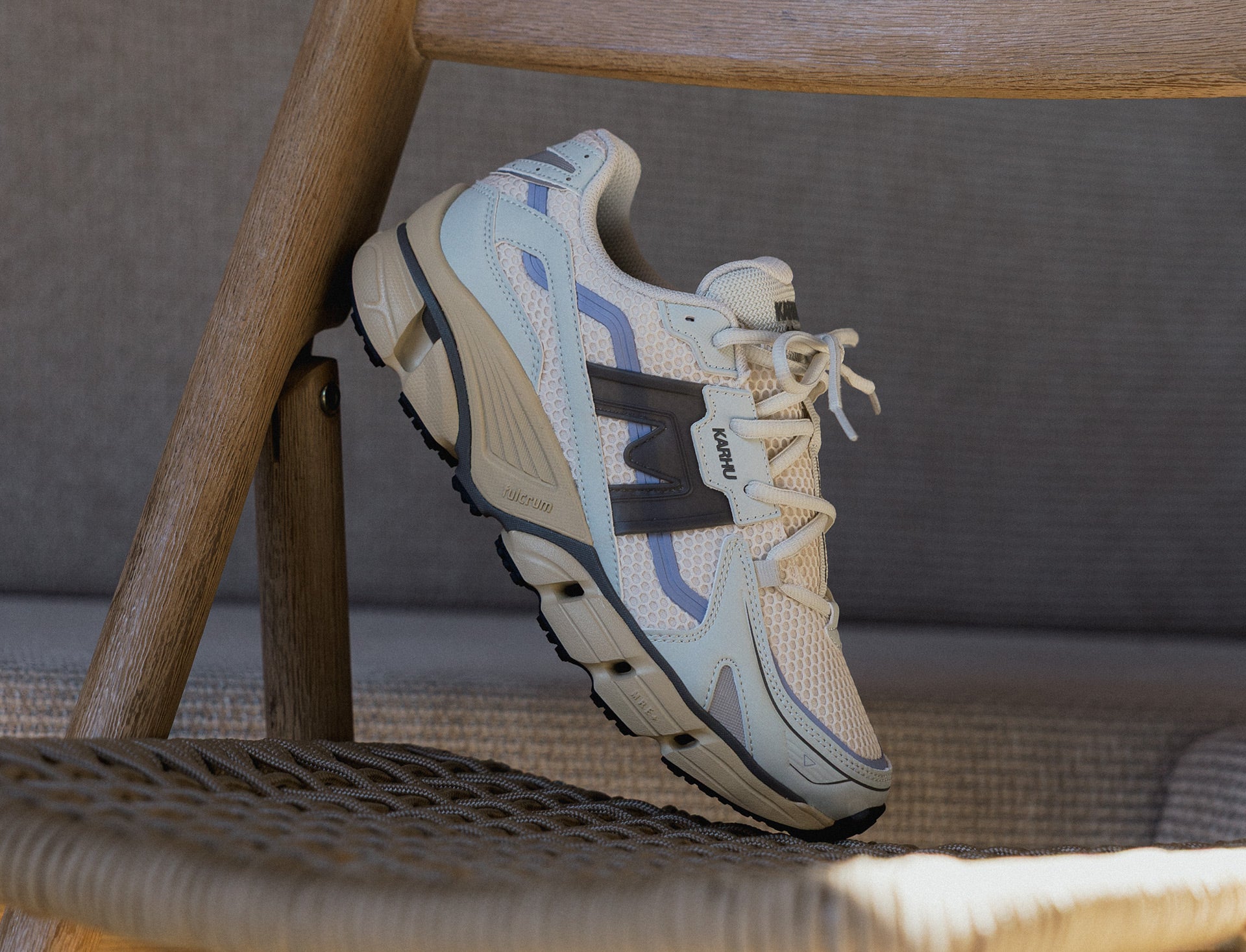 Karhu Super Fulcrum foggy dew hematite