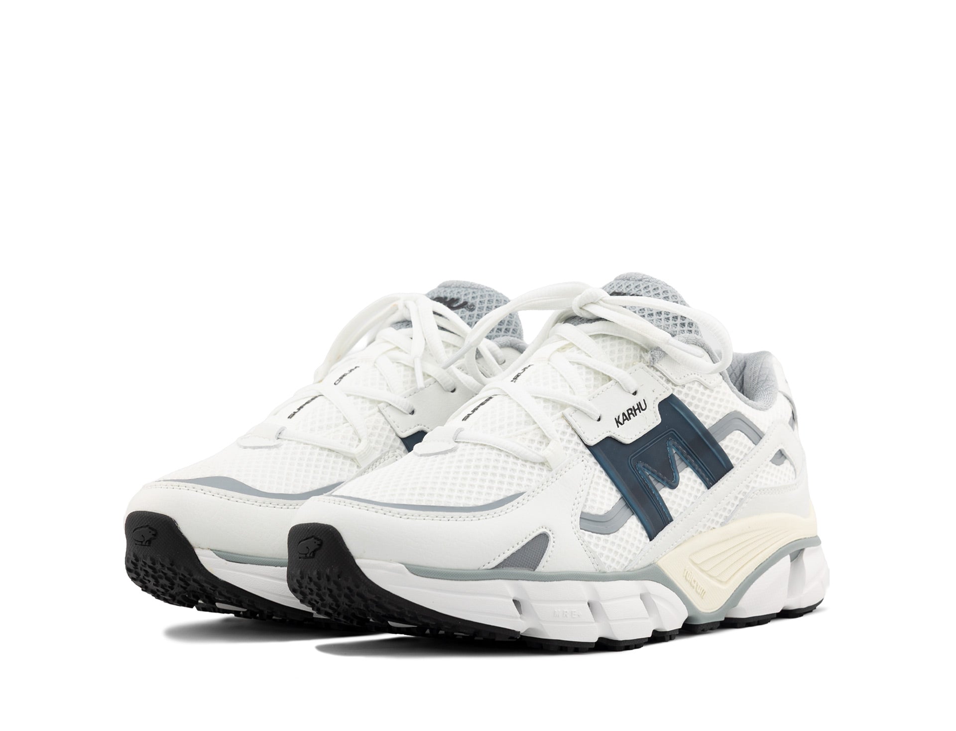 Karhu Super Fulcrum white deep dive