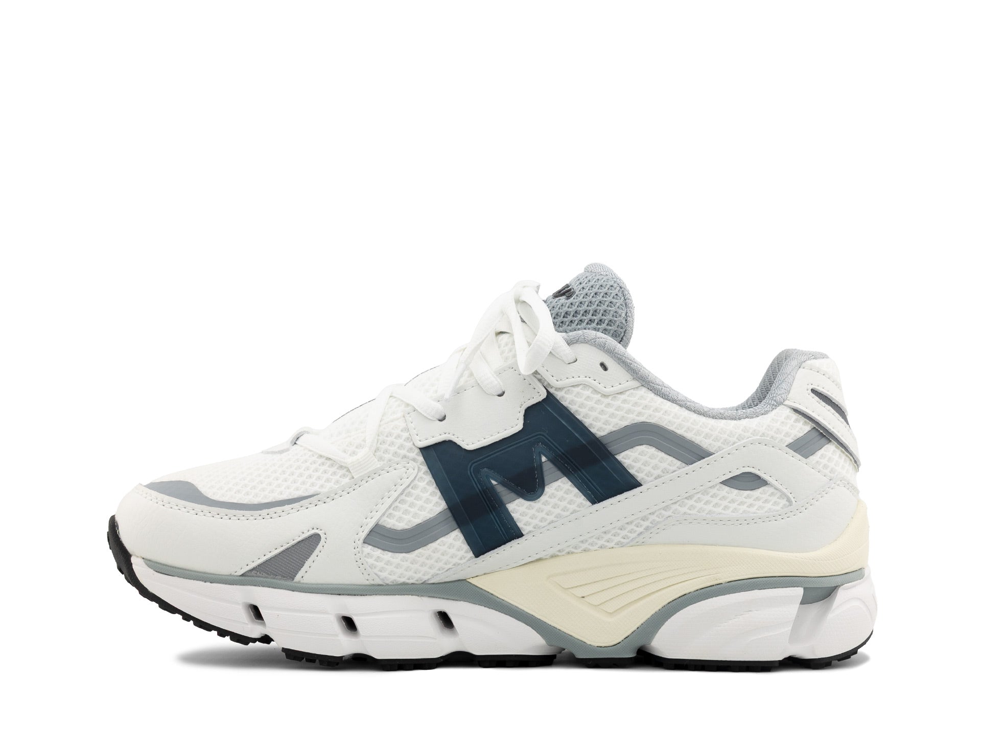 Karhu Super Fulcrum white deep dive