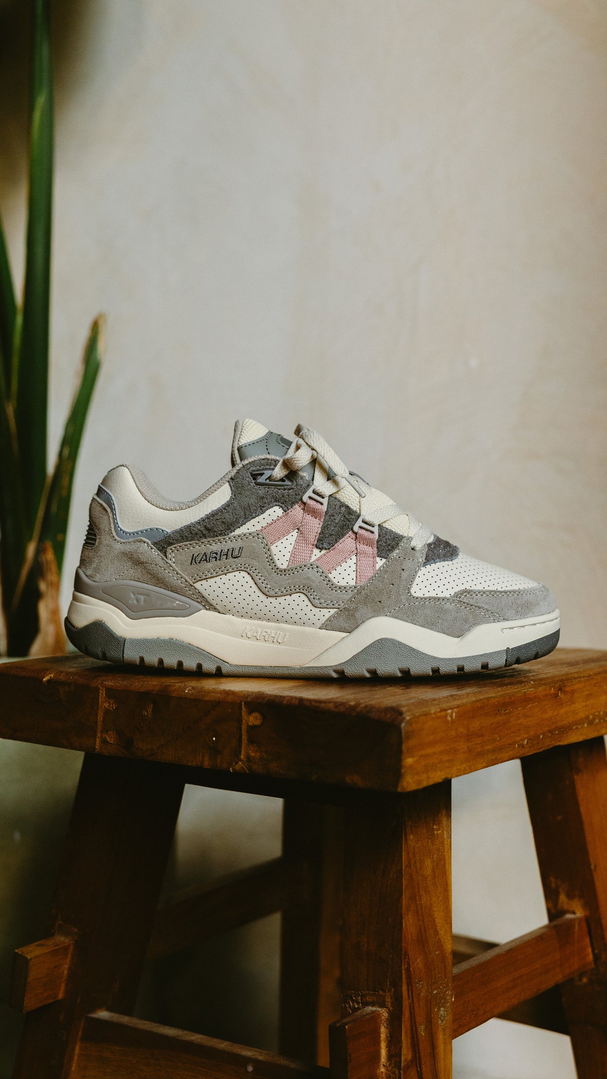 Karhu Fusion XT silver lining adobe rose
