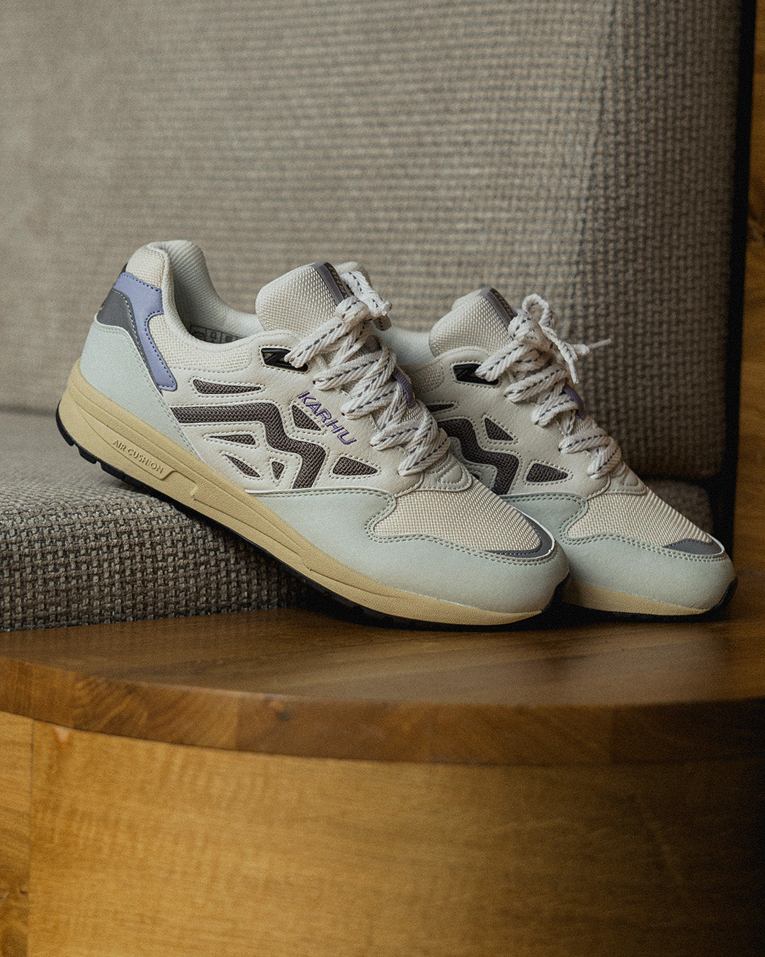 Karhu Legacy 96 foggy dew hematite
