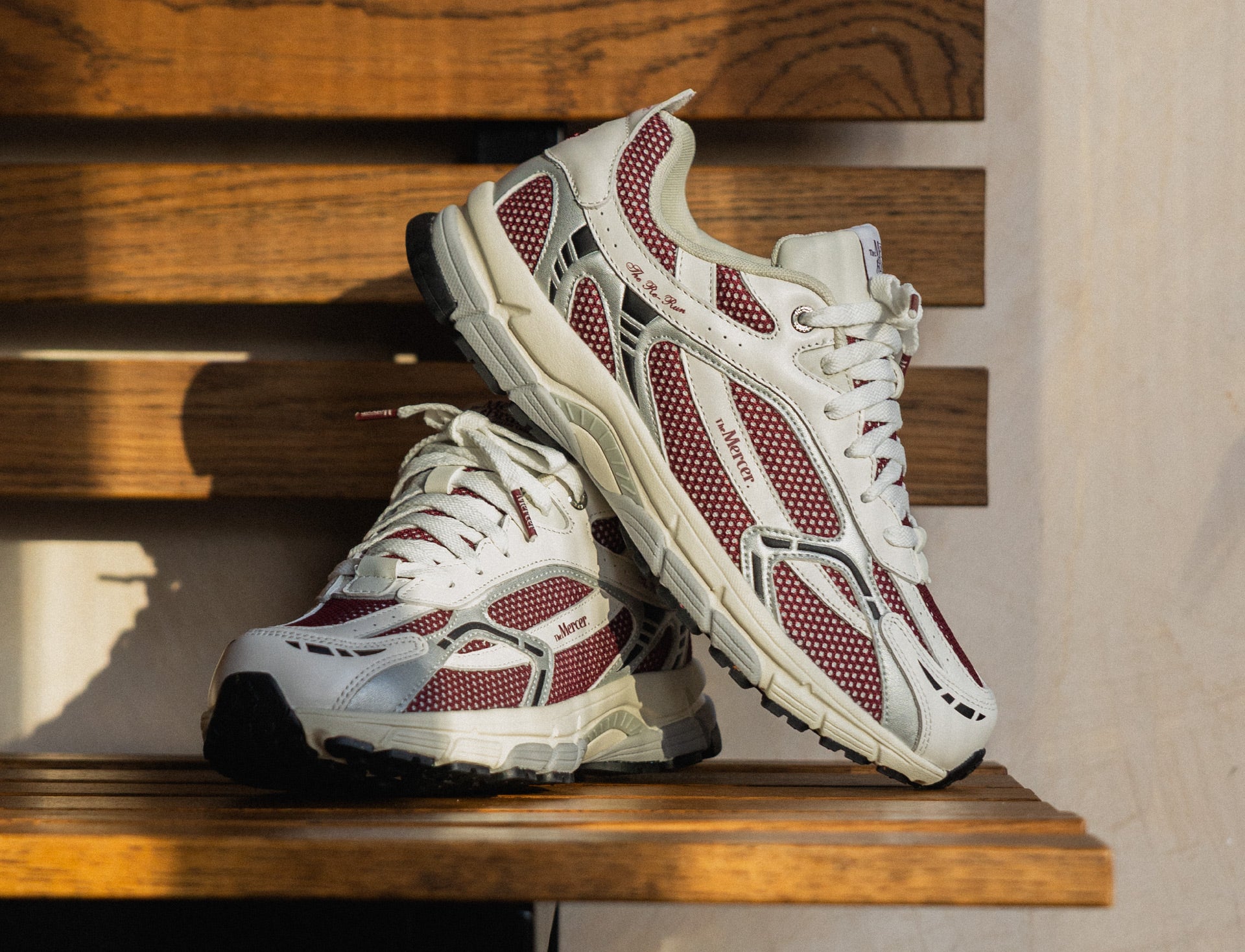 Mercer The Re-Run white silver white red