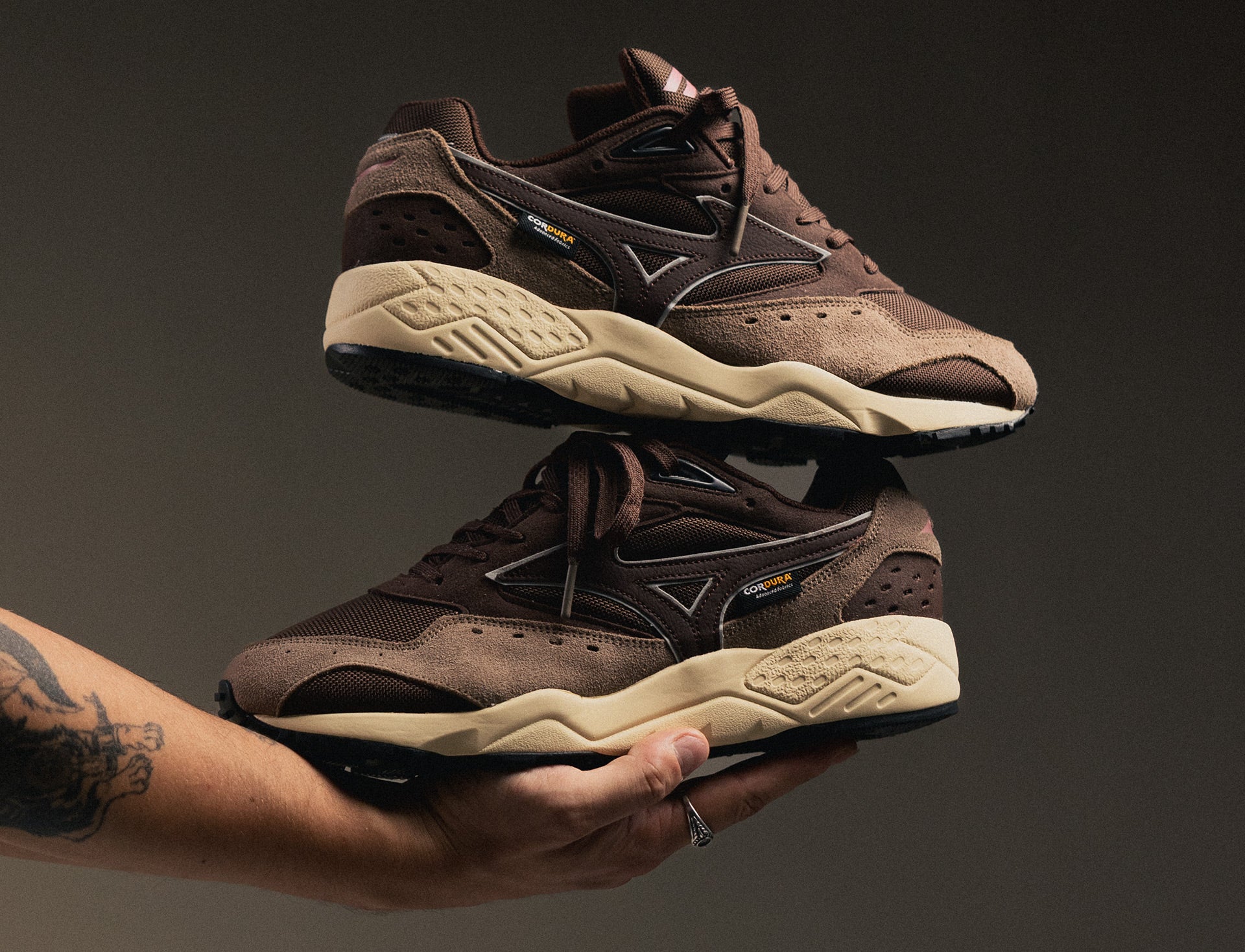 Mizuno Contender Cordura chicory coffee harbor mist fossil