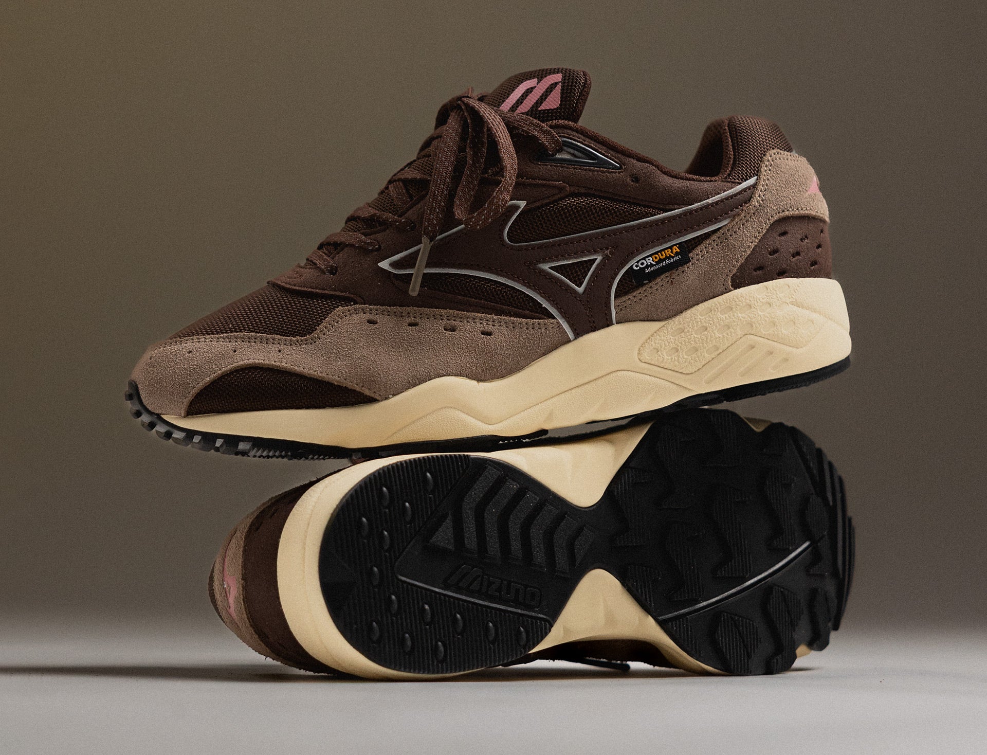 Mizuno Contender Cordura chicory coffee harbor mist fossil