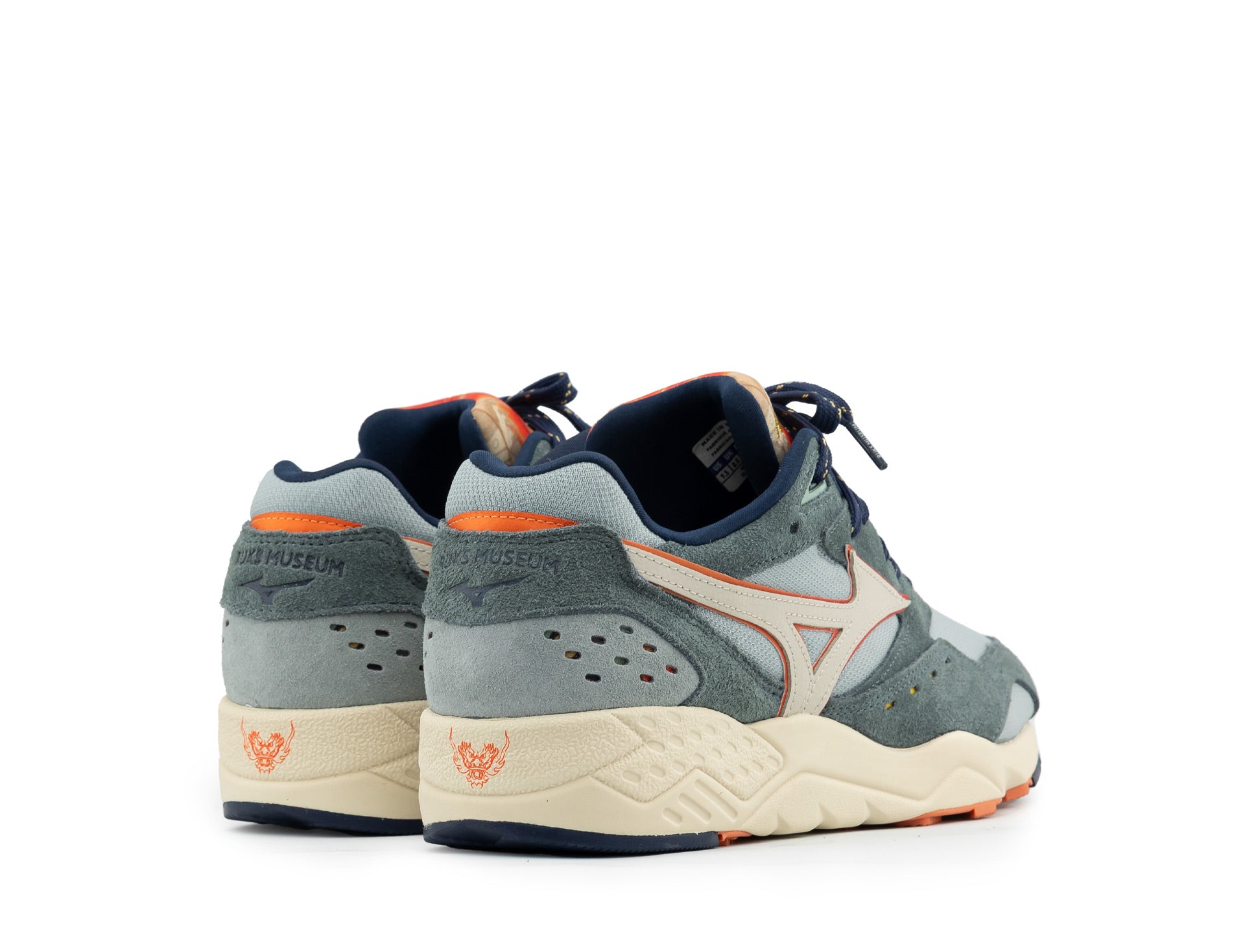 Mizuno Contender ‘Rijksmuseum’ quarry silver gray weather
