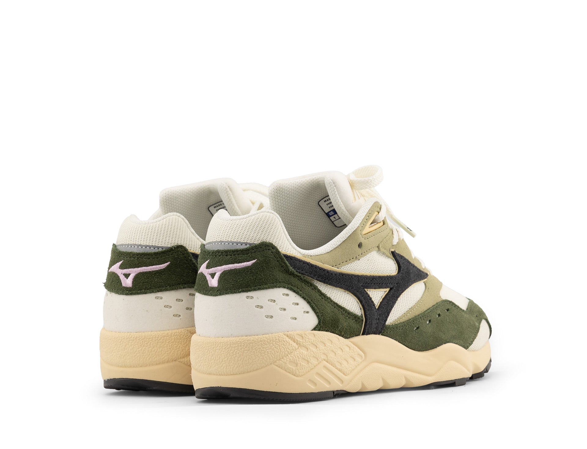 Mizuno Contender pristine black sand four leaf clover