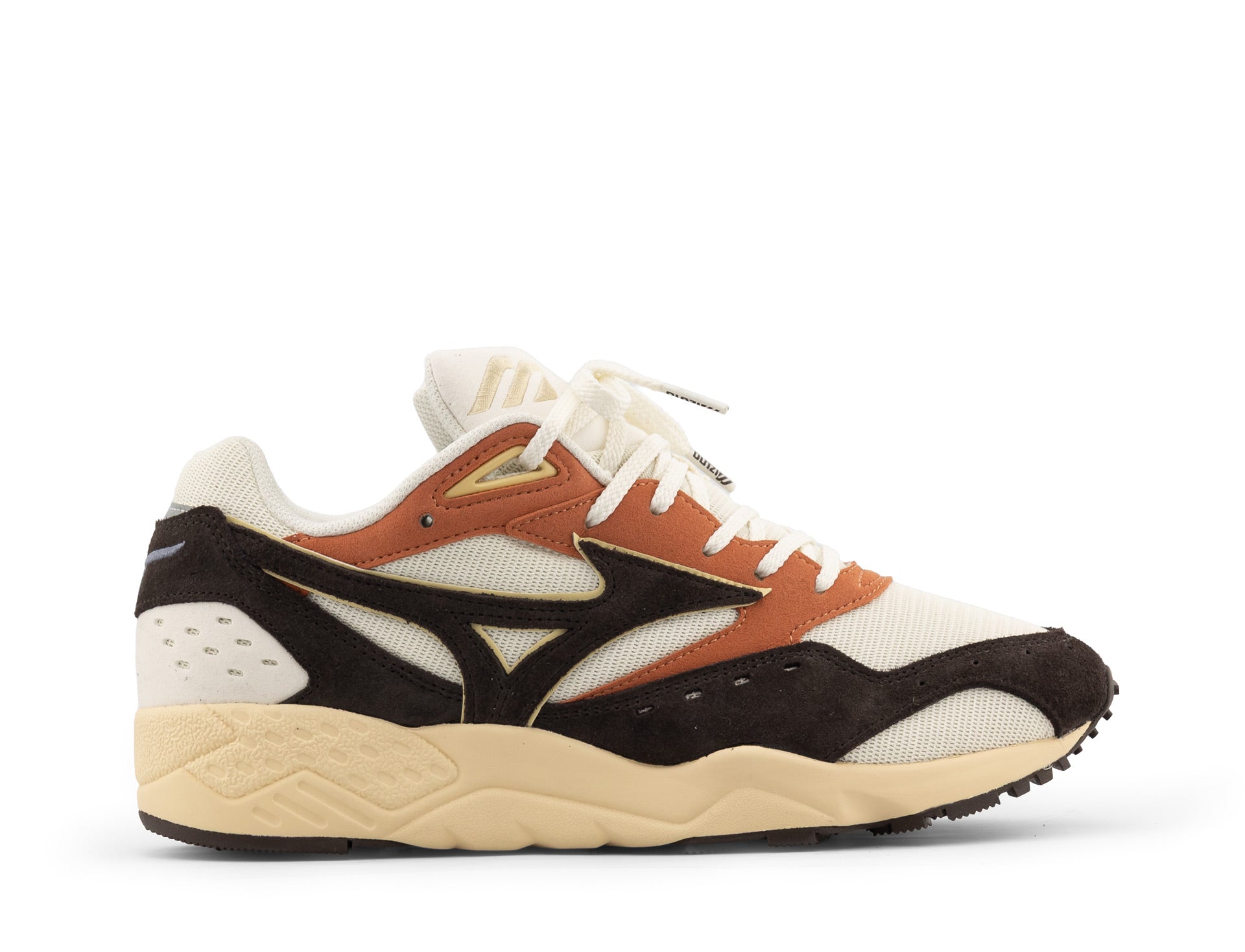 Mizuno Contender pristine mole sunburn