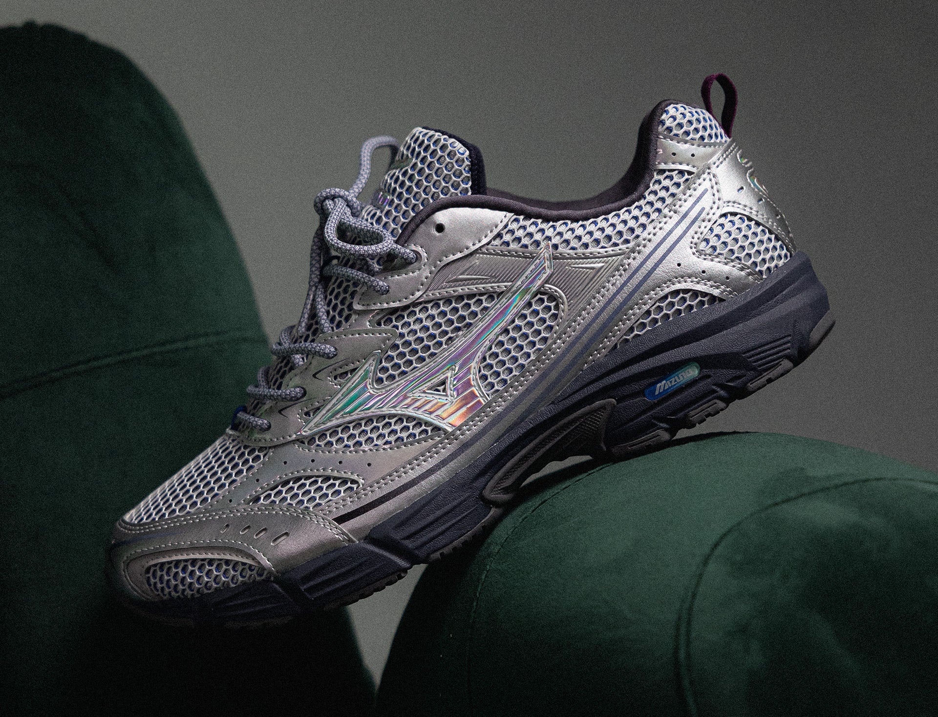 Mizuno MXR Space Light silver nimbus cloud