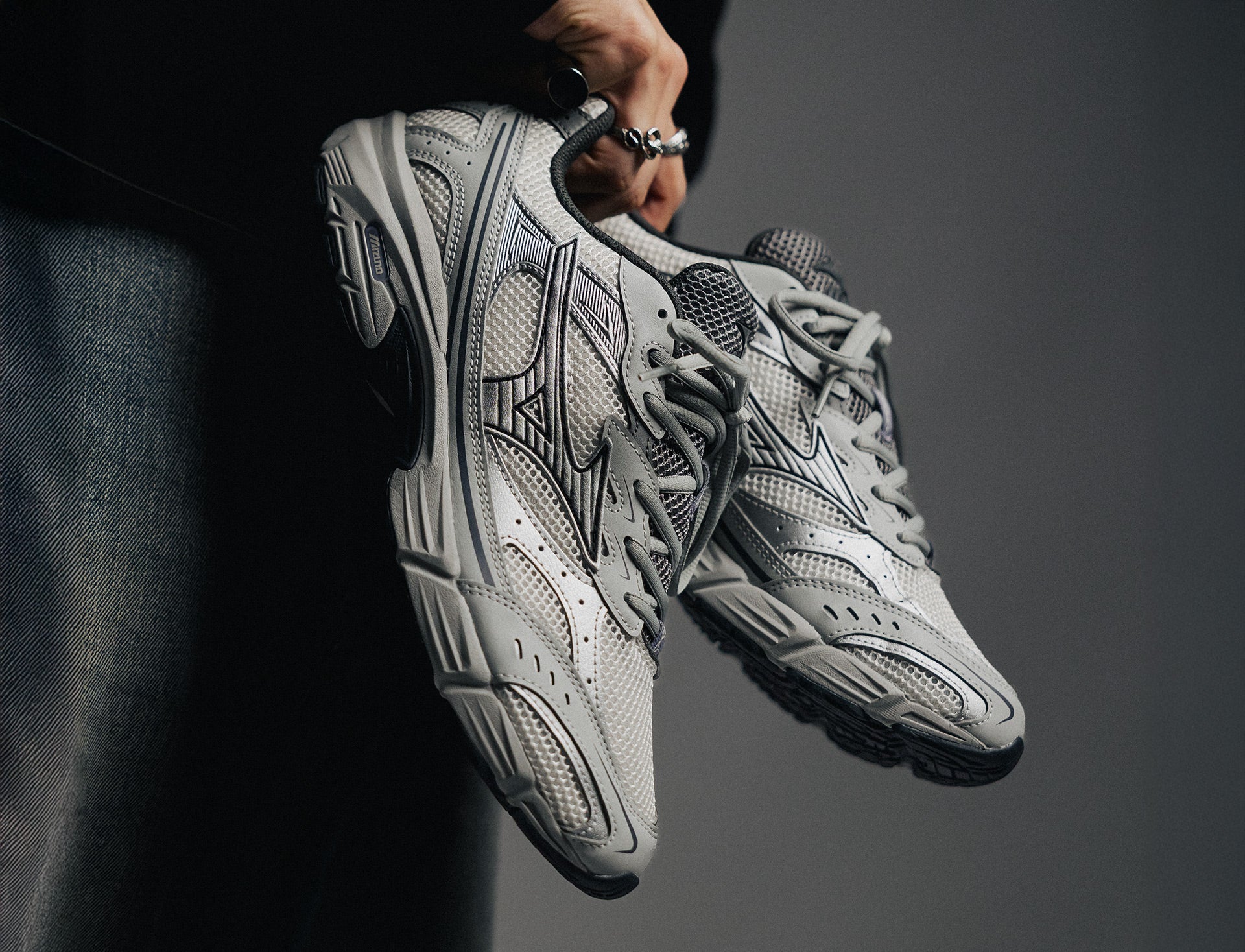 Mizuno MXR Sport nimbus cloud silver