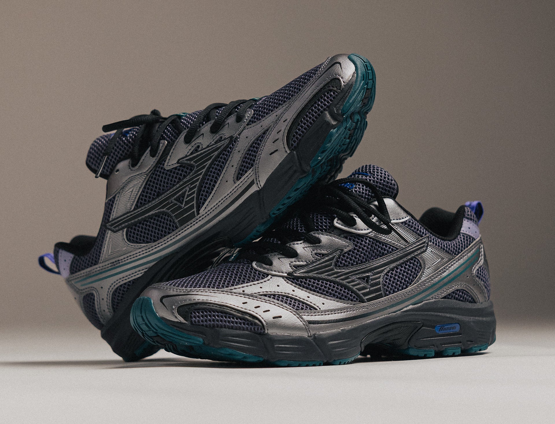 Mizuno MXR Sport odyssey gray black deep teal