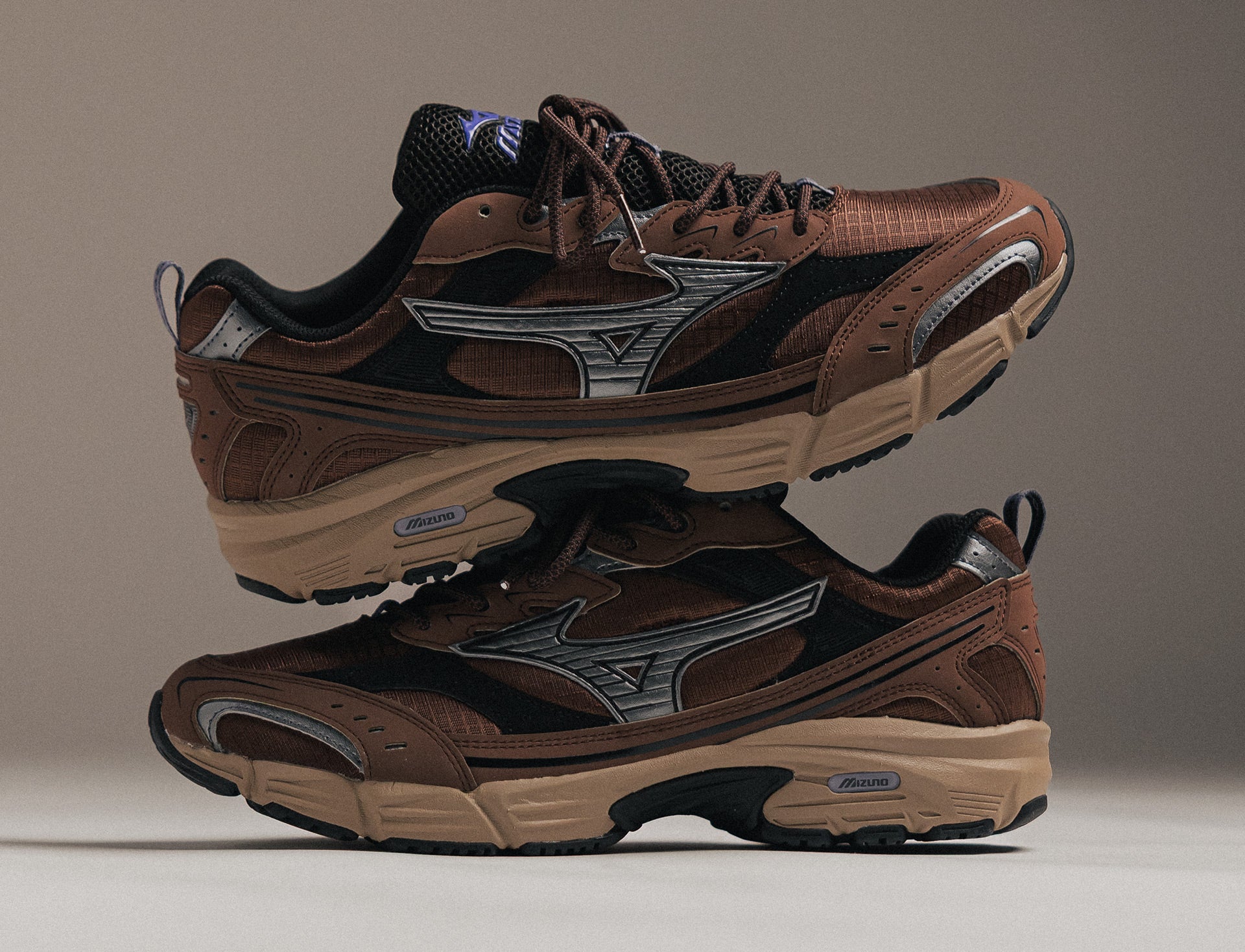 Mizuno MXR Tech chiory coffee silver black