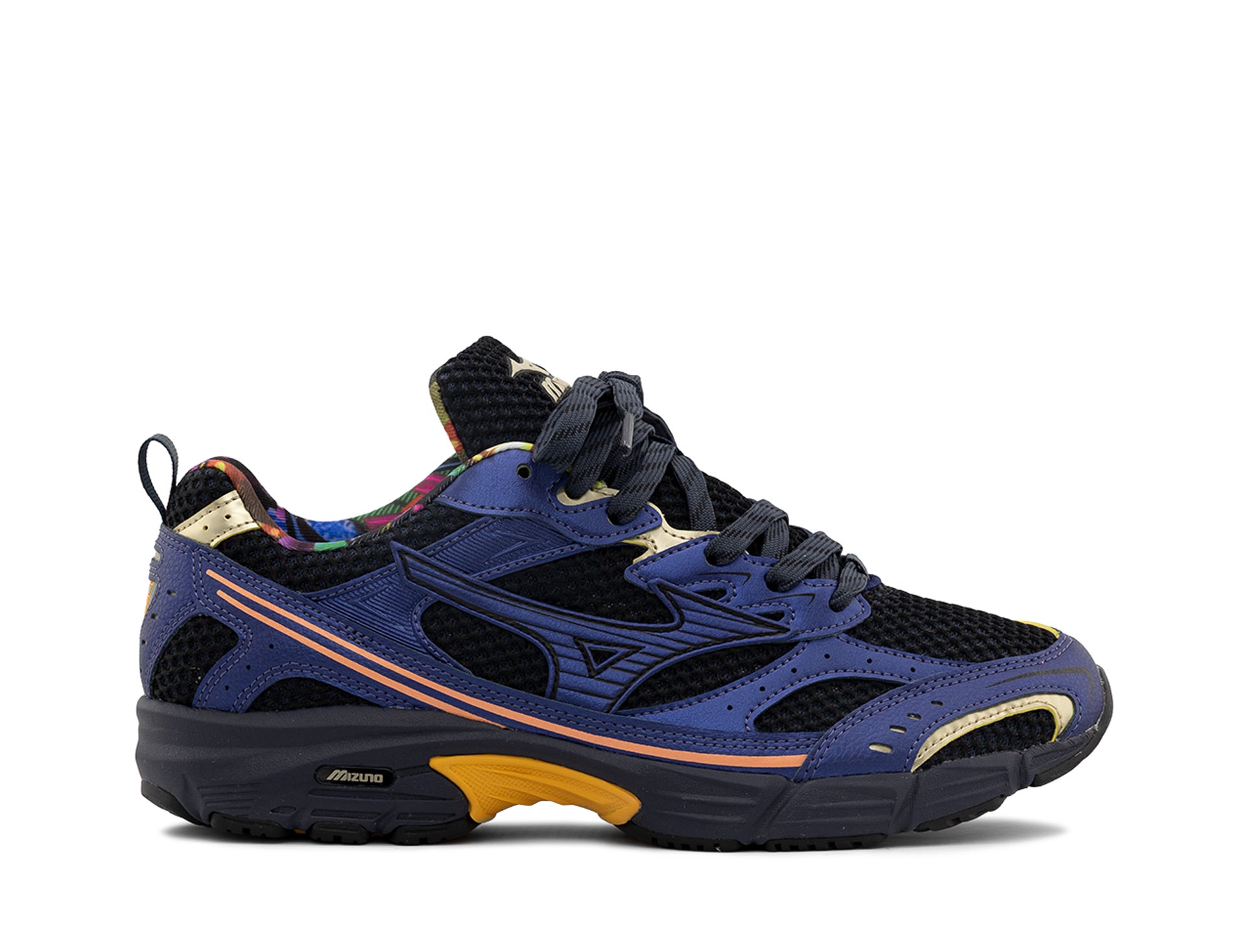 Mizuno MXR ‘Osaka City’ Pack black black cadmium orange