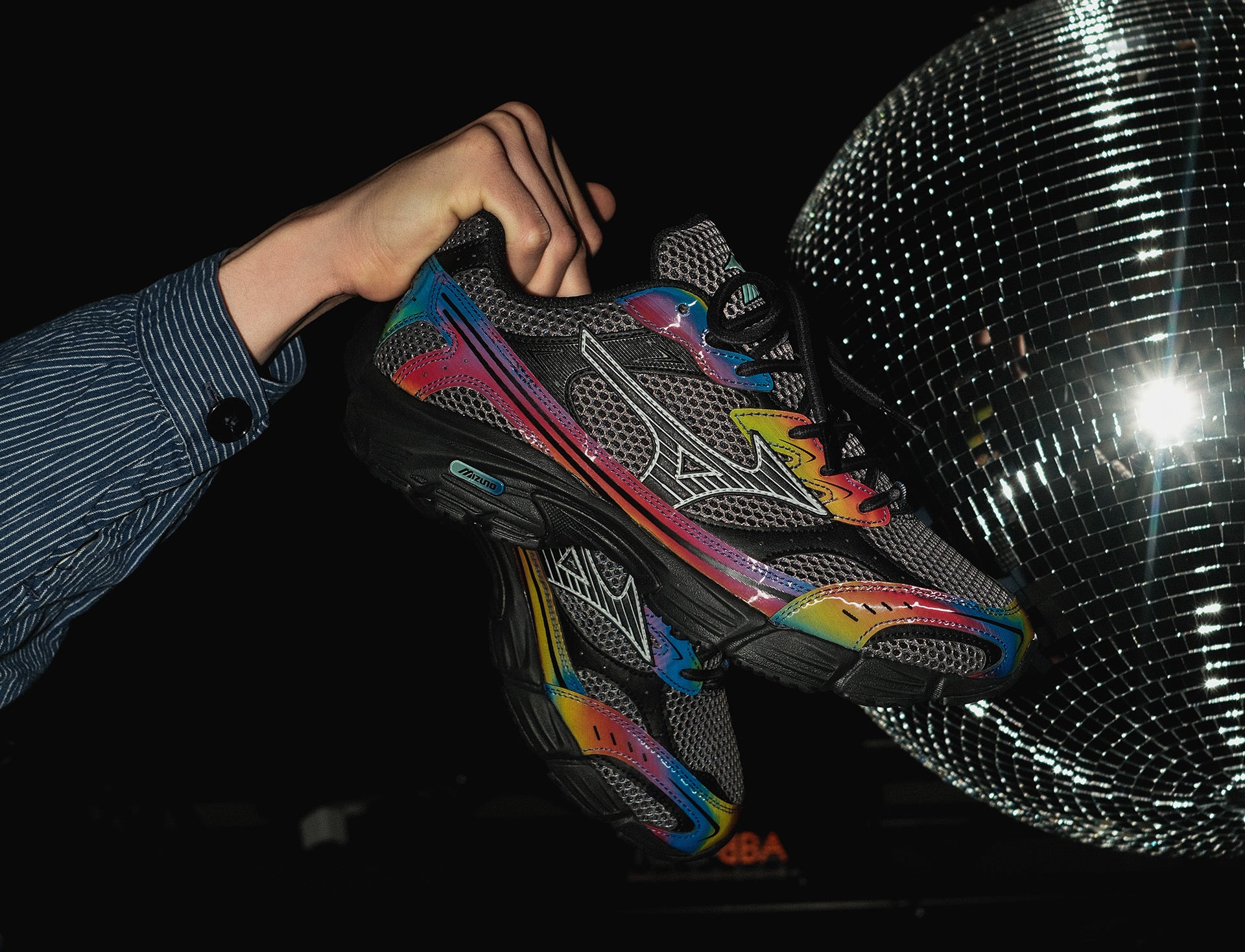 Mizuno MXR 'The Midnight Velocity' Pack dress blues black surf the web