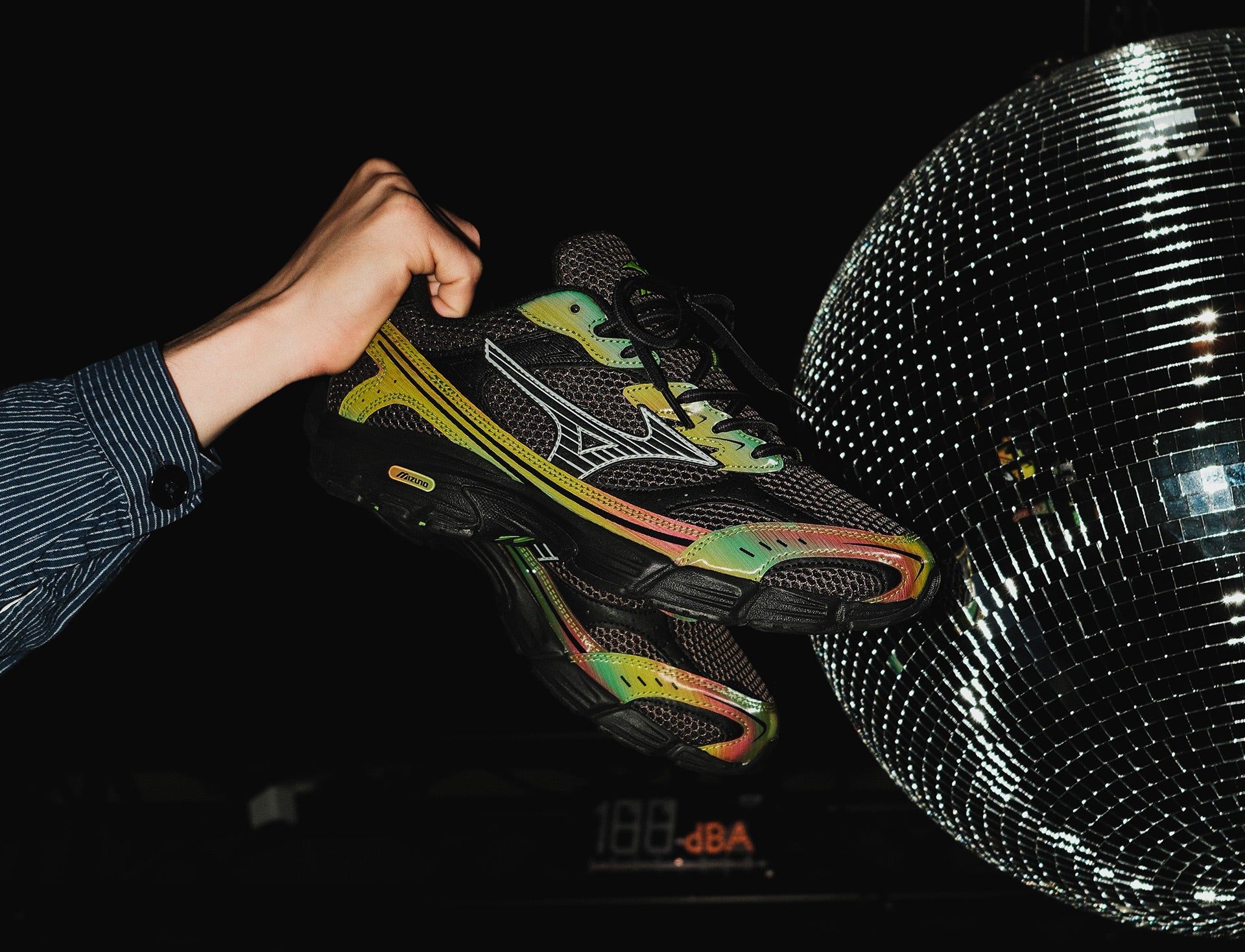 Mizuno MXR 'The Midnight Velocity' Pack iron gate black jasmine green