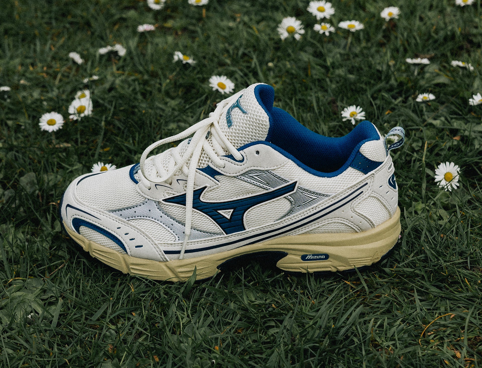 Mizuno MXR pristine sailor blue silver birch