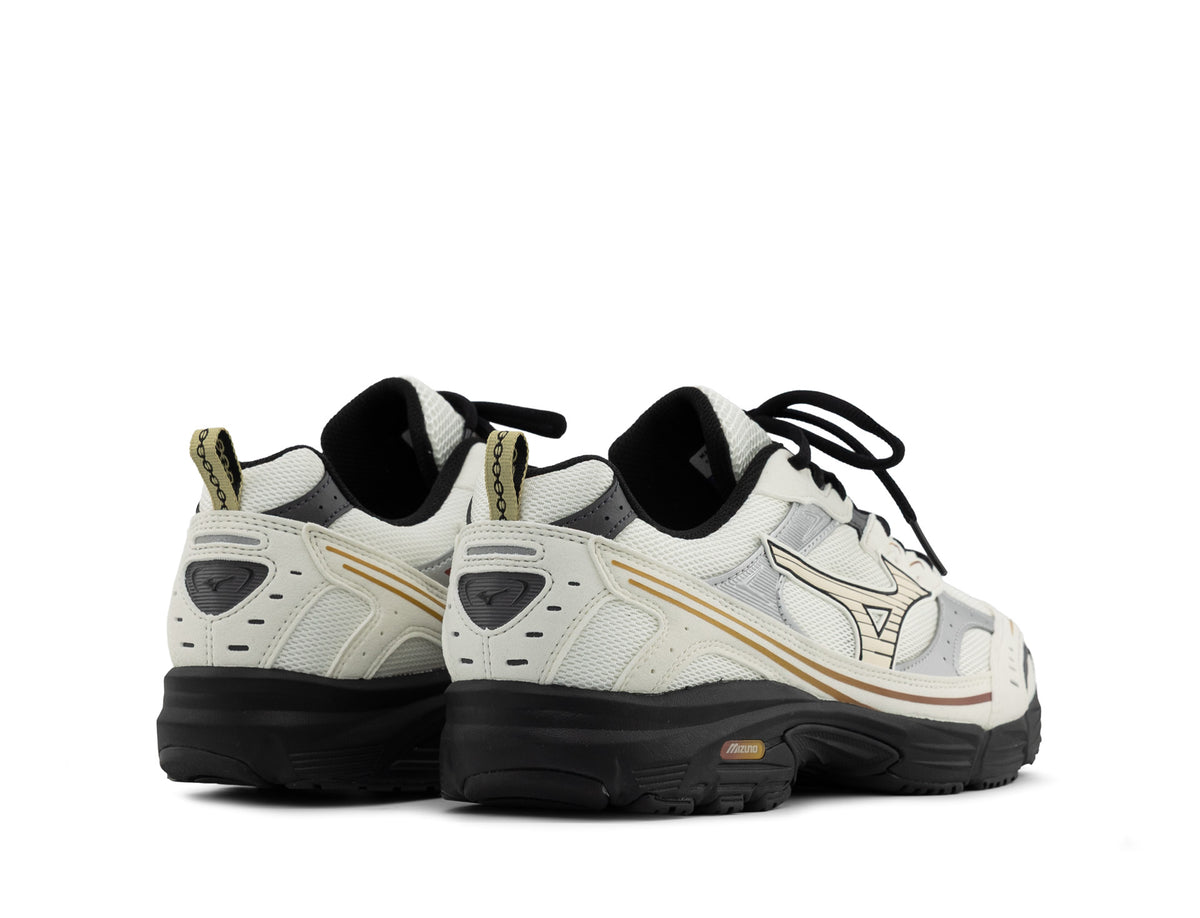 Mizuno MXR snow white summer sand henna