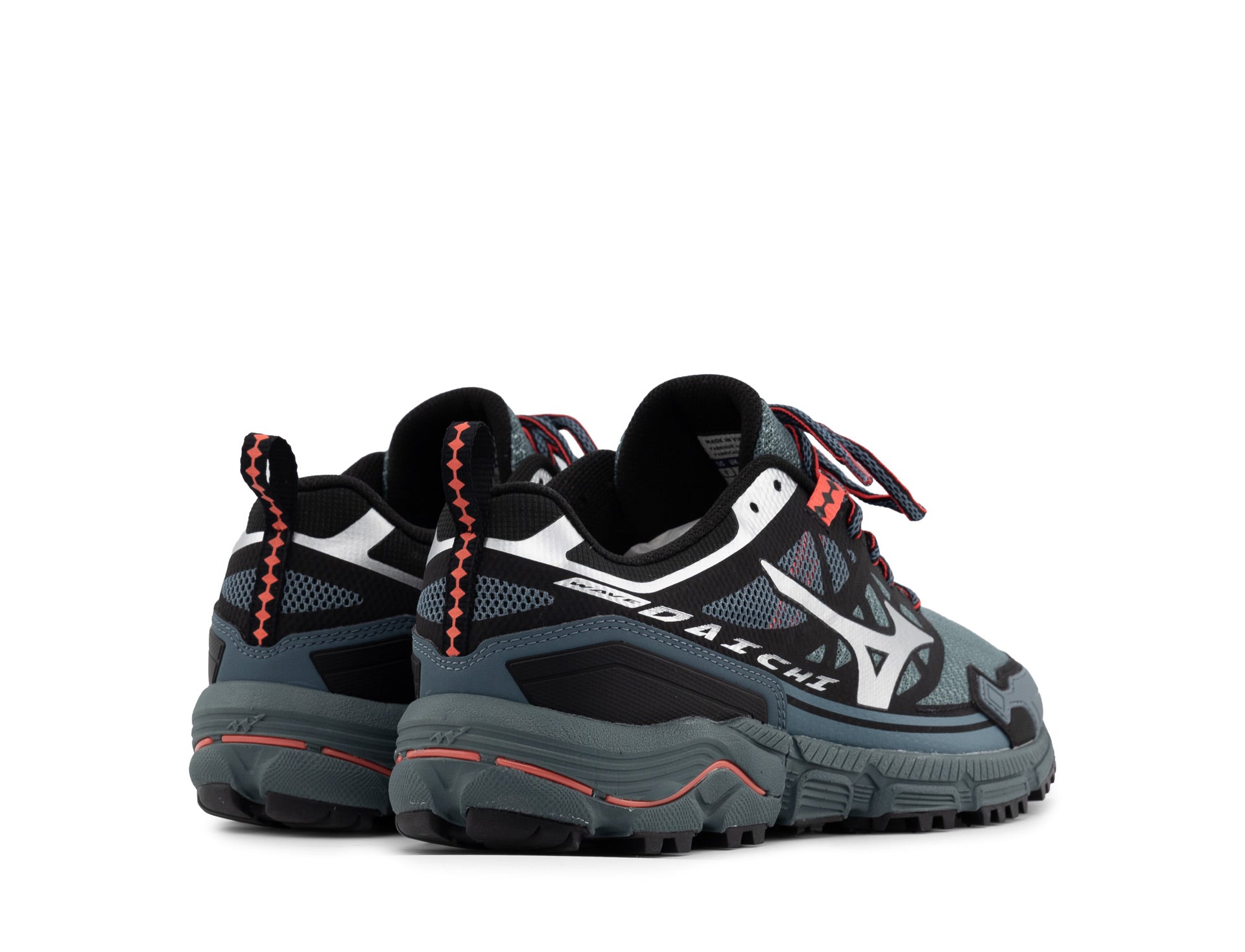 Mizuno Wave Daichi LS stormy weather silver