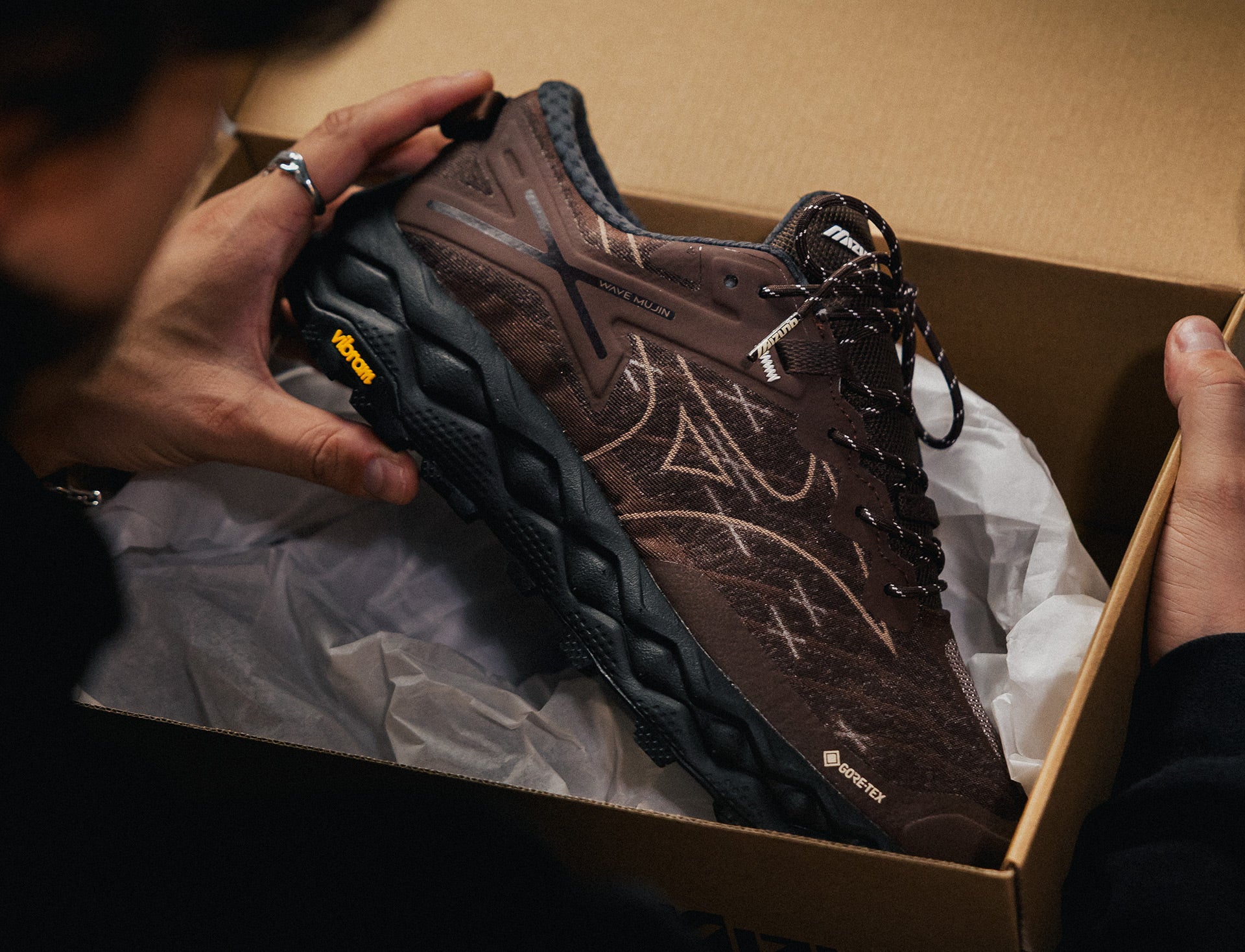 Mizuno Wave Mujin LS GTX mole chicory coffee tortoise shell