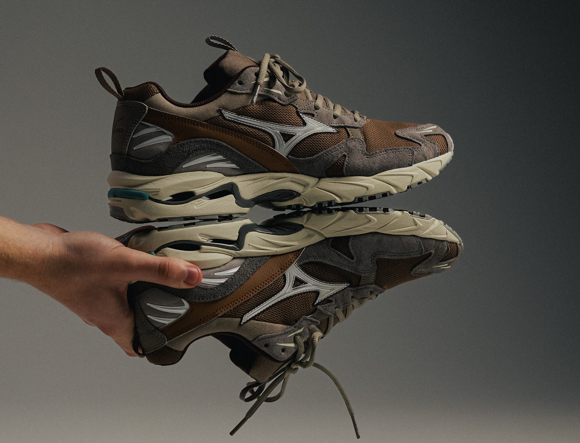 Mizuno Wave Rider 10 Premium fossil white thrush