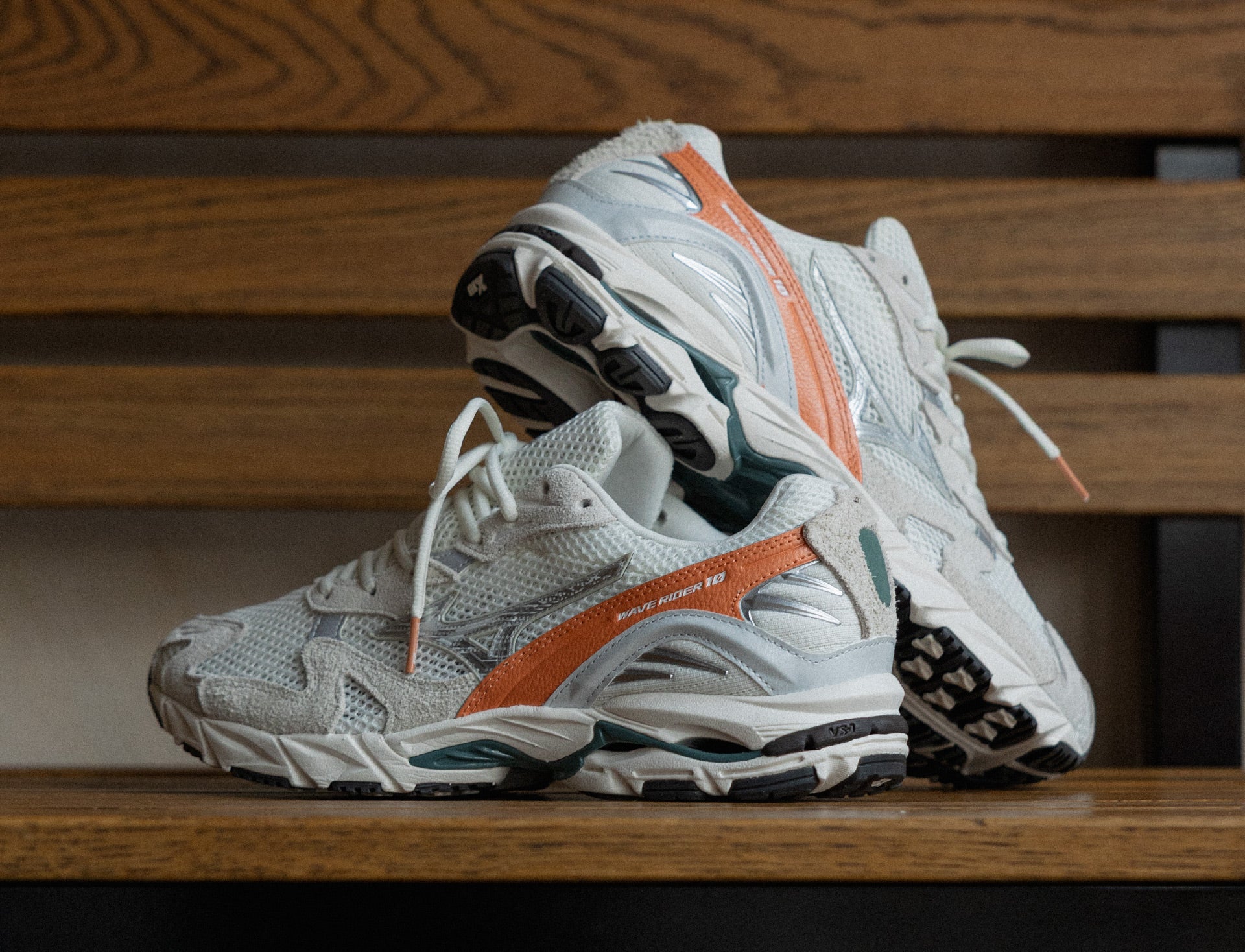Mizuno Wave Rider 10 snow white dawn blue sun baked