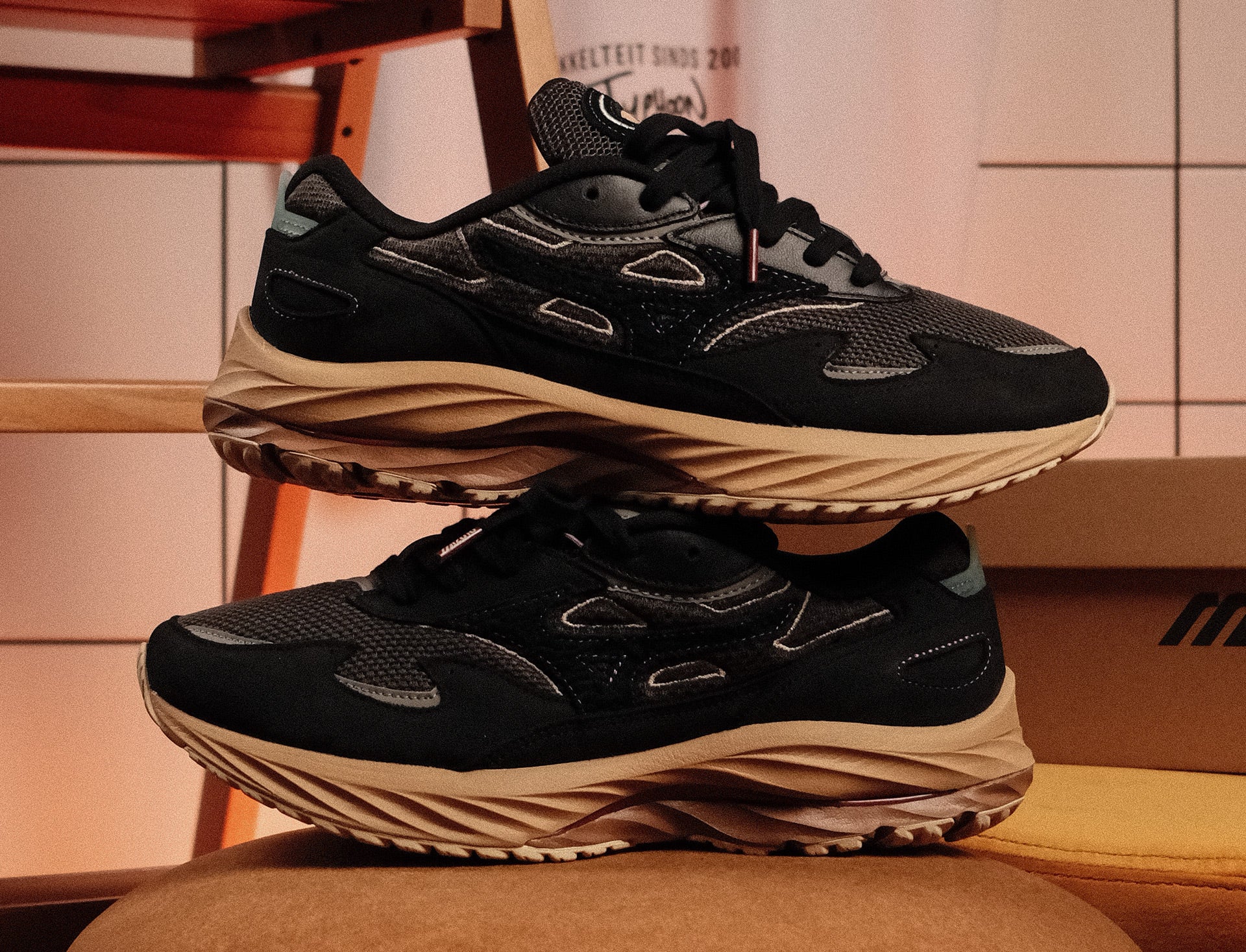 Mizuno Wave Rider B Premium black sand black latte