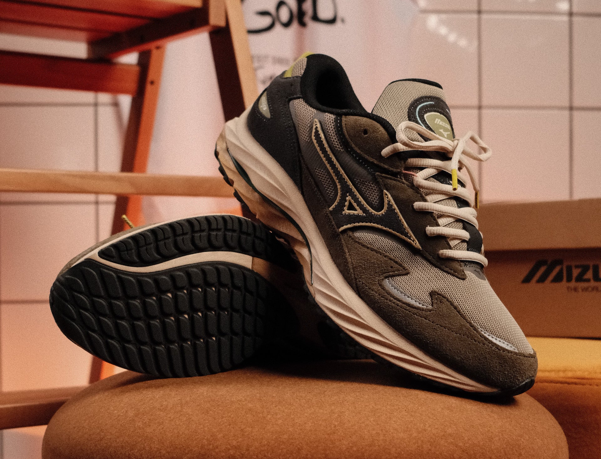 Mizuno Wave Rider B blue granite salute odyssey gray