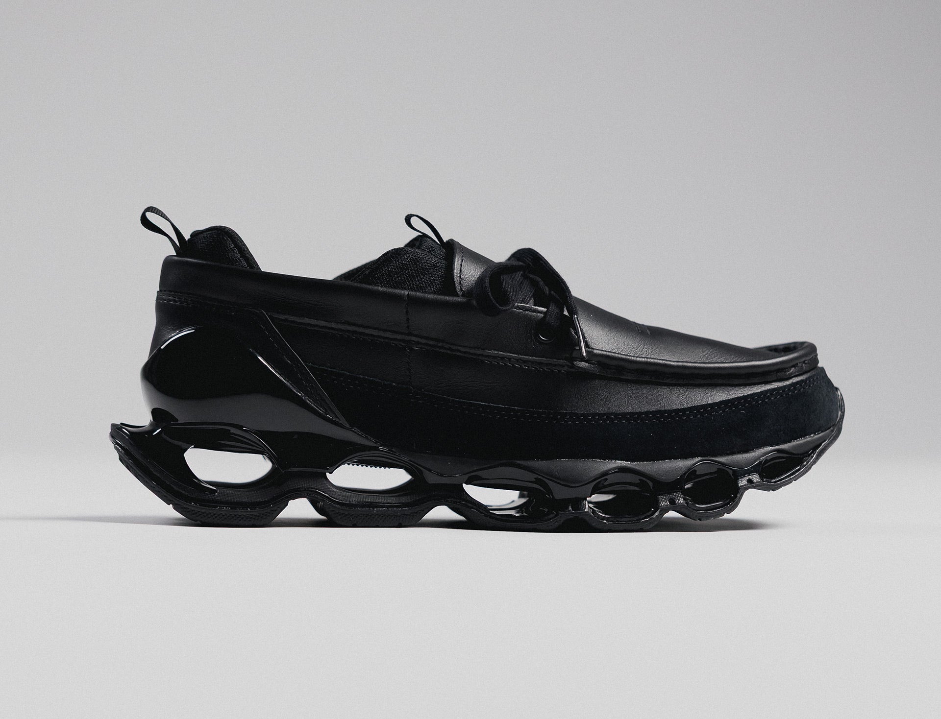 Mizuno Wave prophecy Moc black