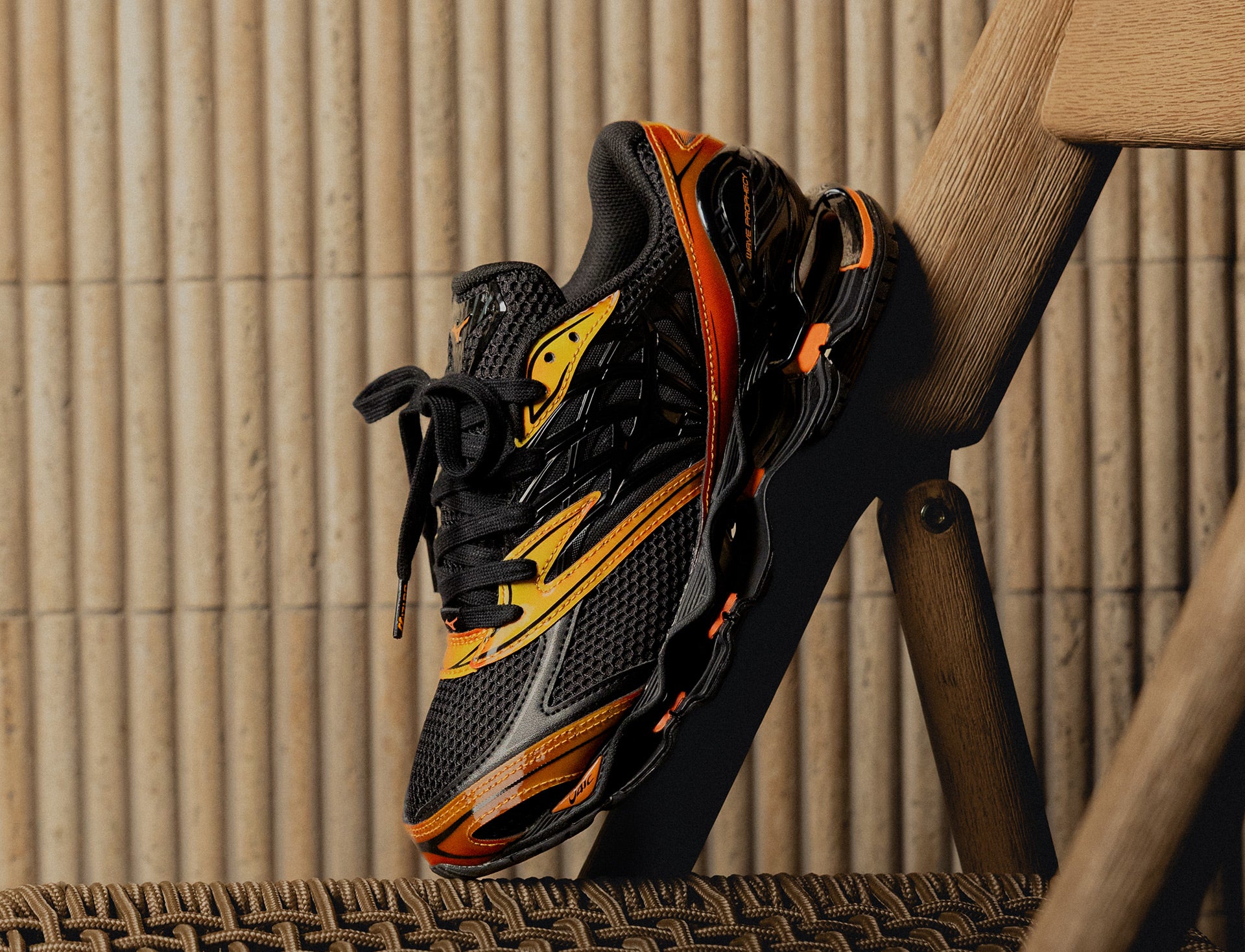 Mizuno Wave prophecy LS 'The Midnight Velocity' Pack black sand black autumn sunset