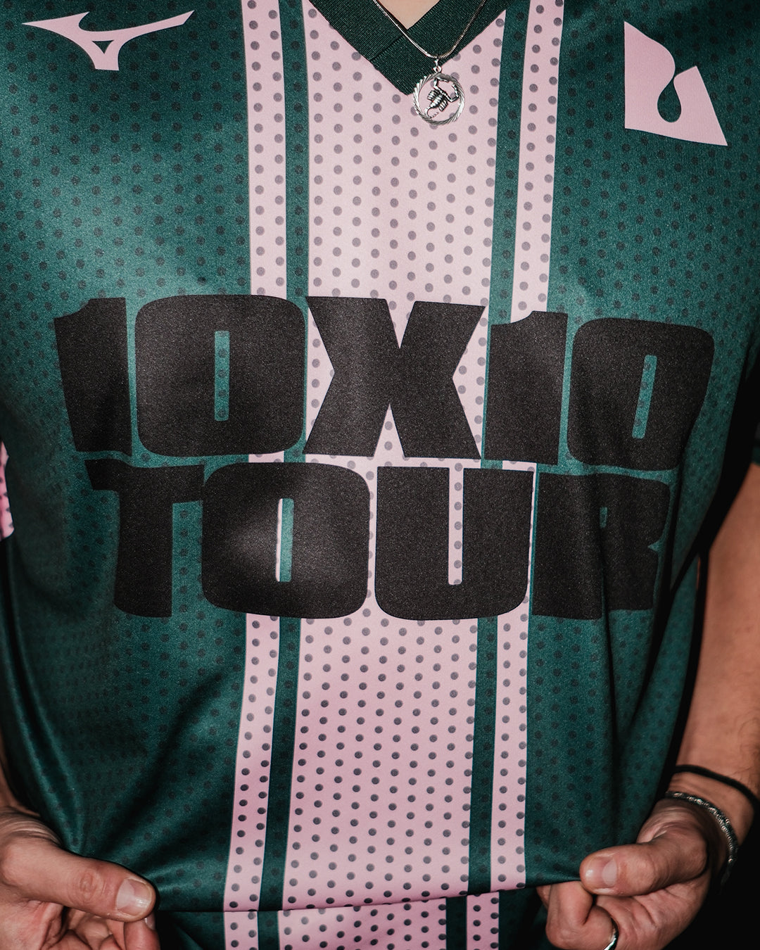 De Sluwe Vos X Mizuno 10x10 tour tee