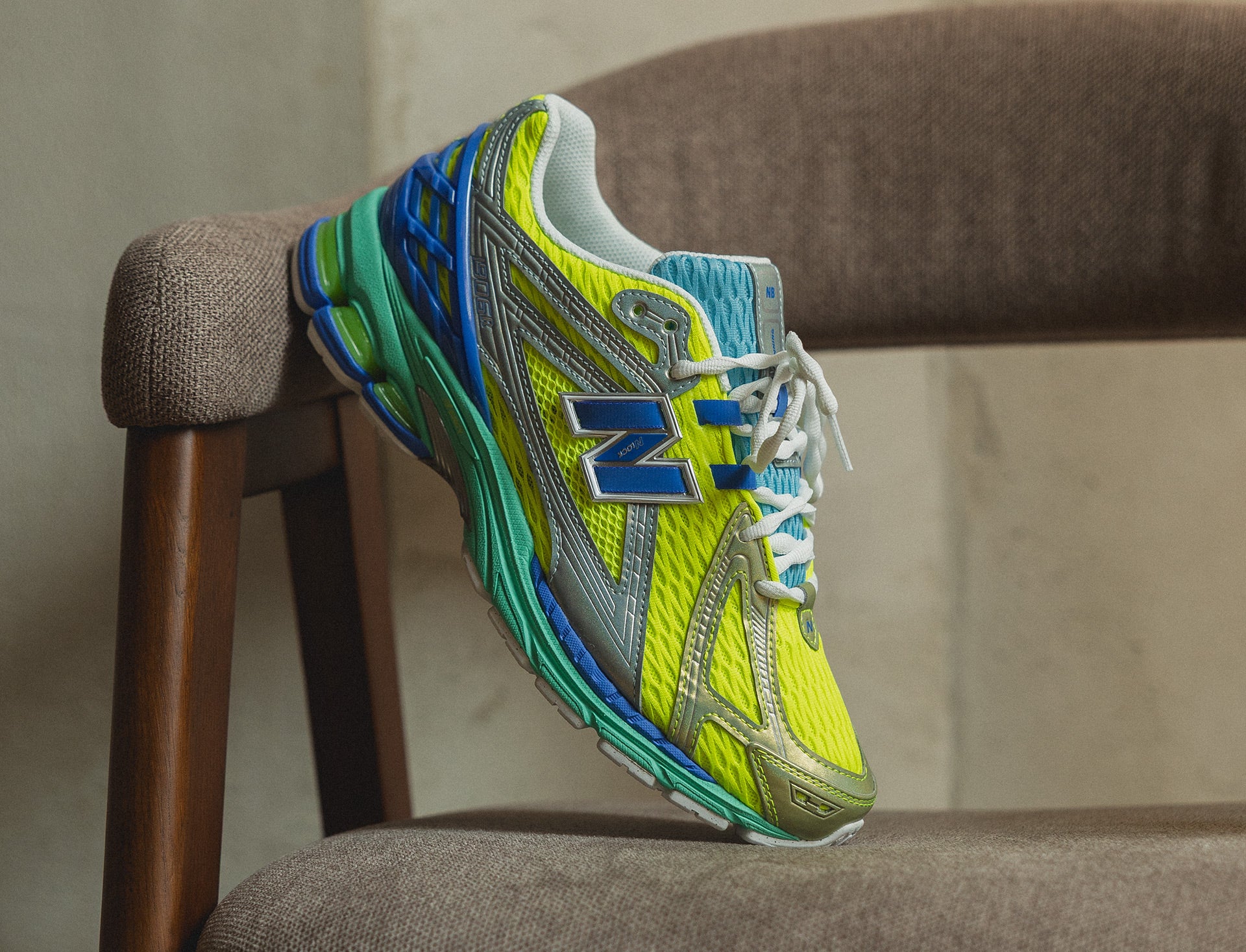 New Balance 1906R neon blue