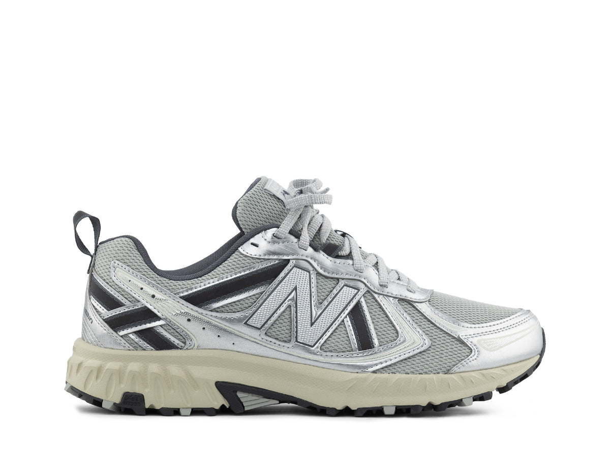 New Balance 410 rain cloud magnet