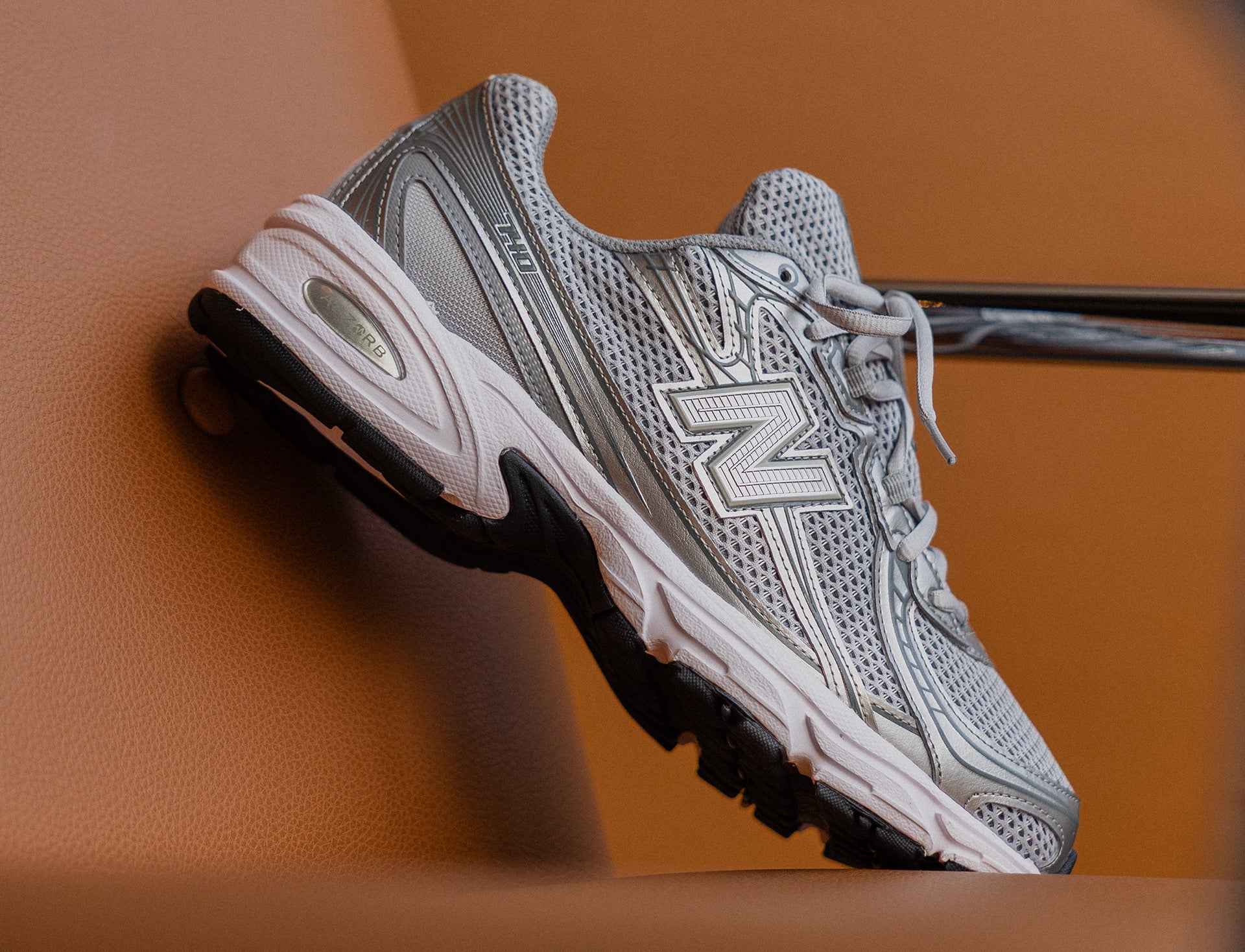 New Balance 740 Silver Metallic