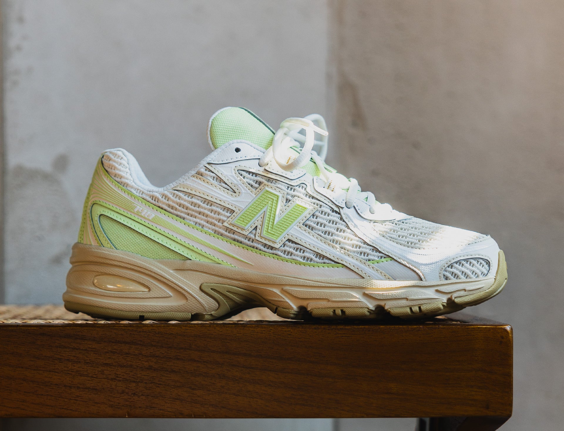 New Balance 740 dry lime linen