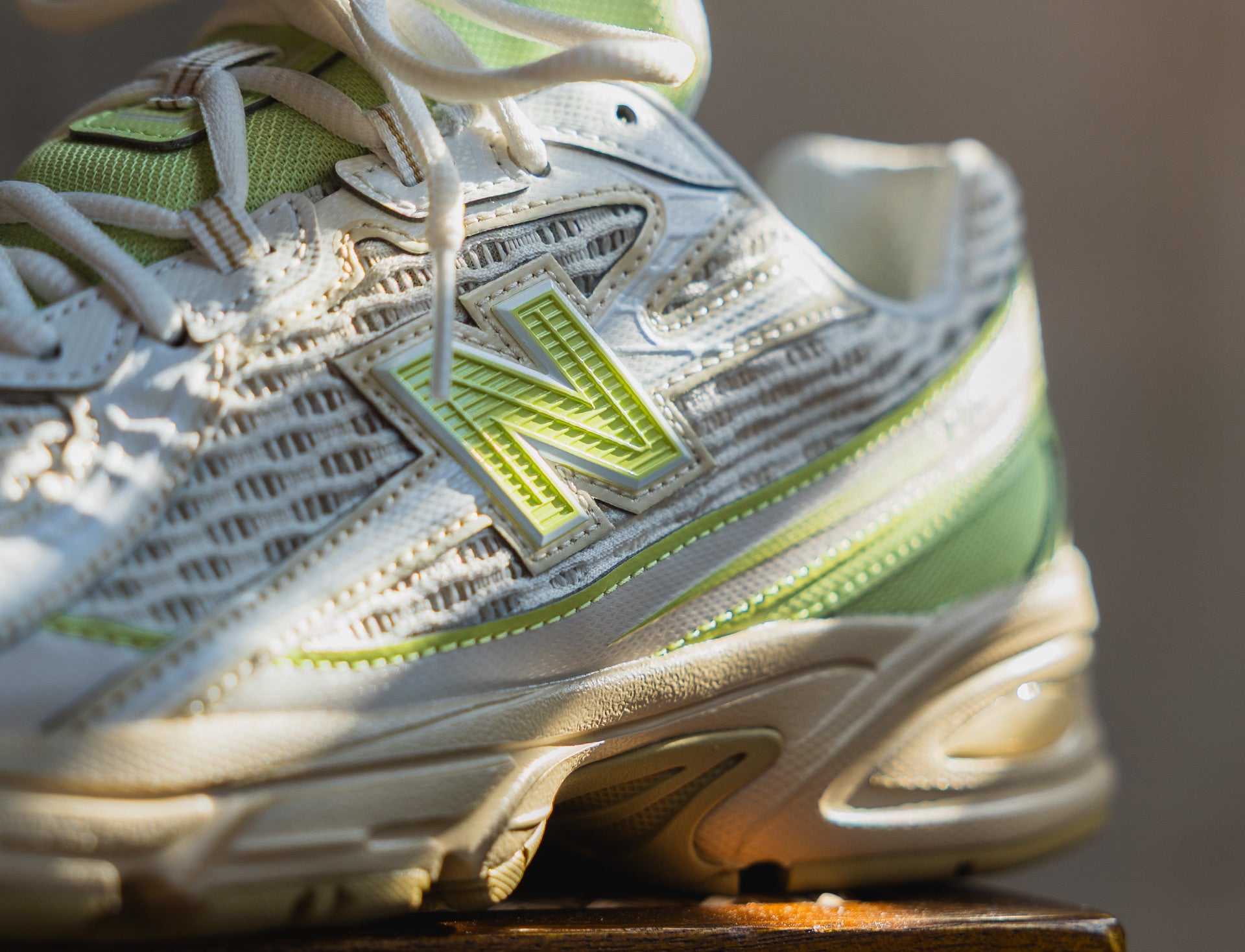 New Balance 740 dry lime linen