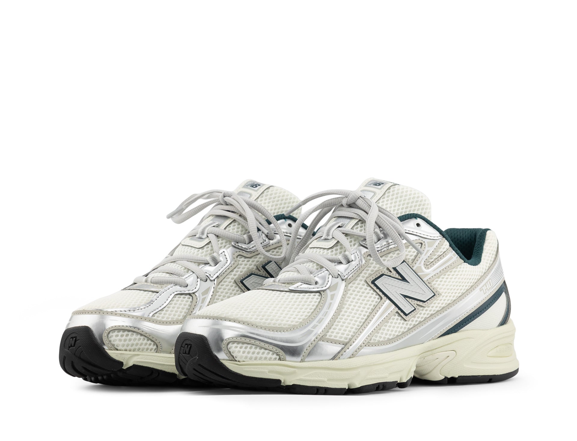 New Balance 740 medusa green