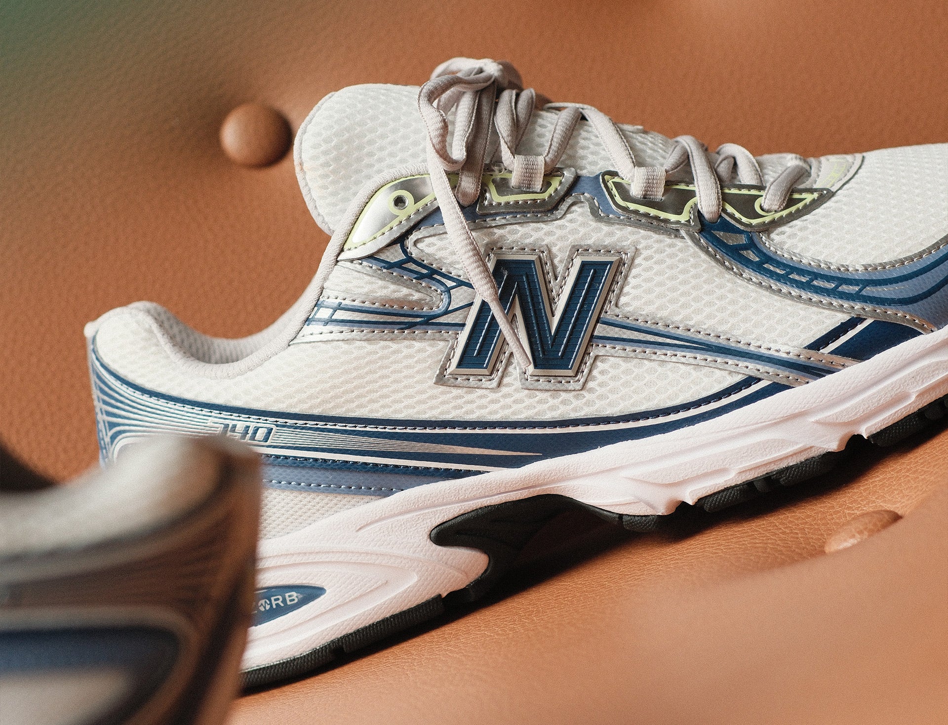 New Balance 740 nb white magic blue