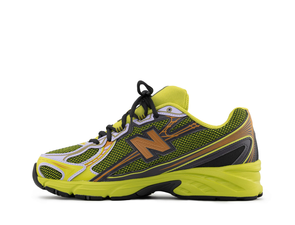 New Balance 740 field green