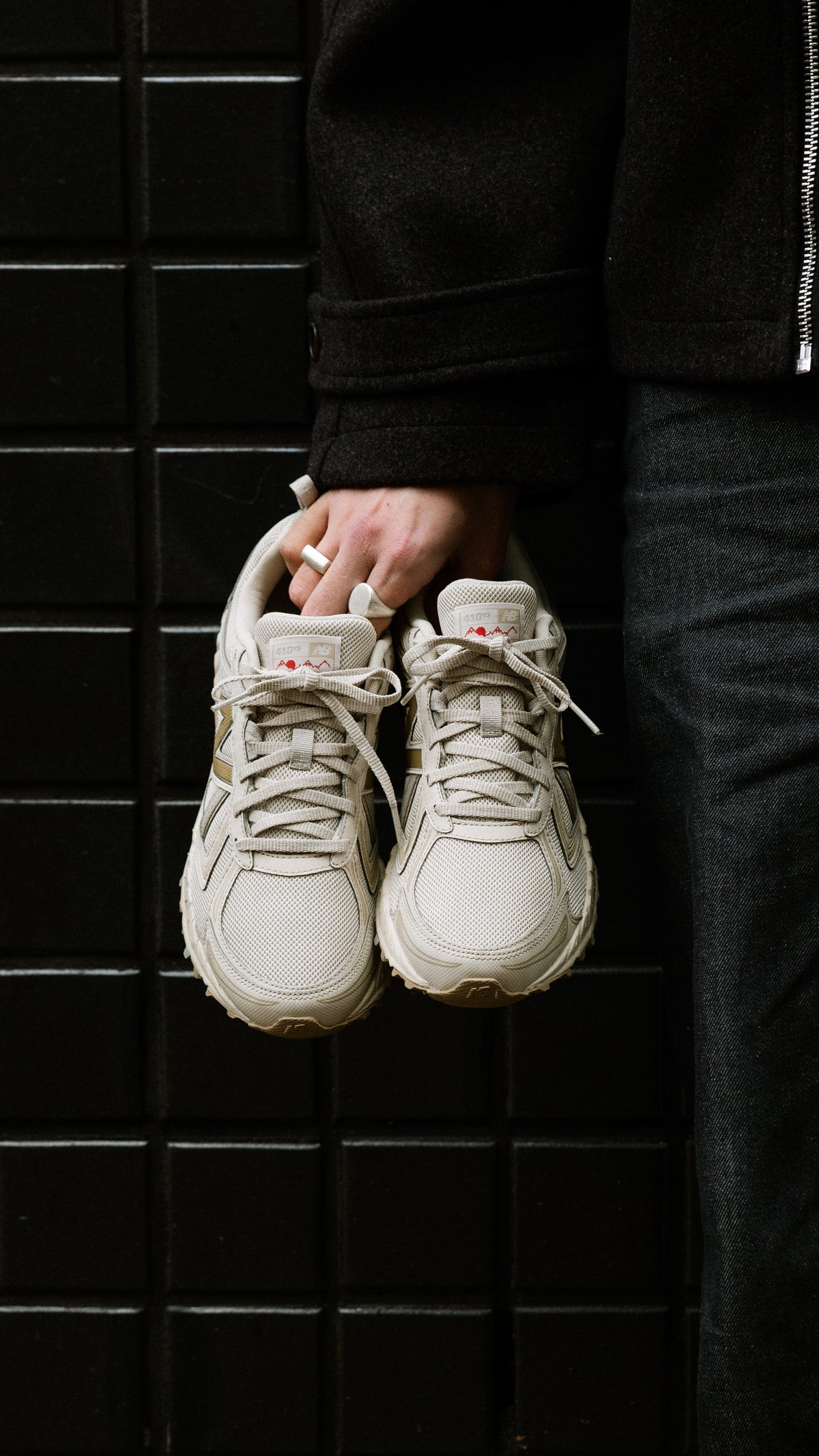 New Balance 410 grey gold