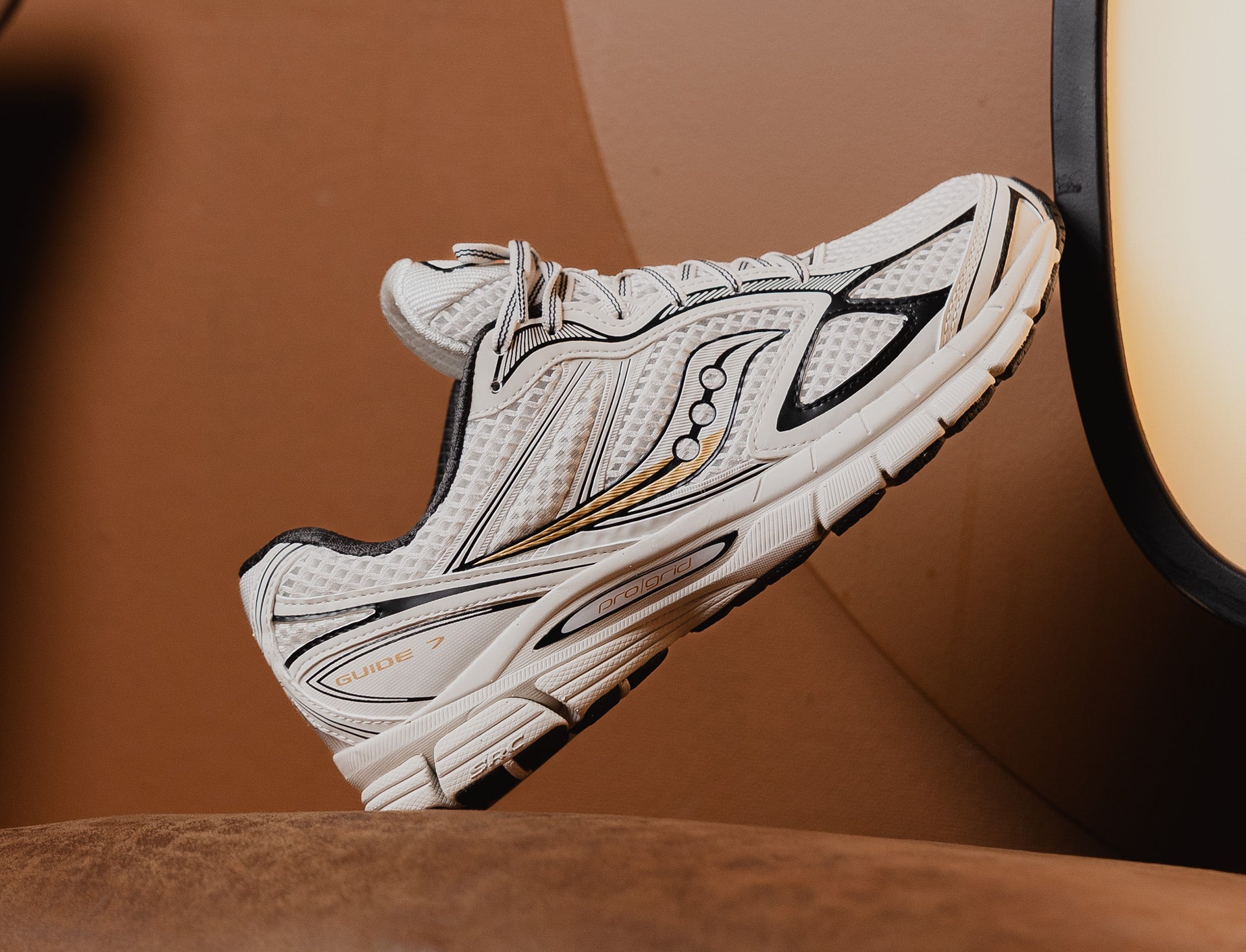 Saucony Progrid Guide 7 onyx gold
