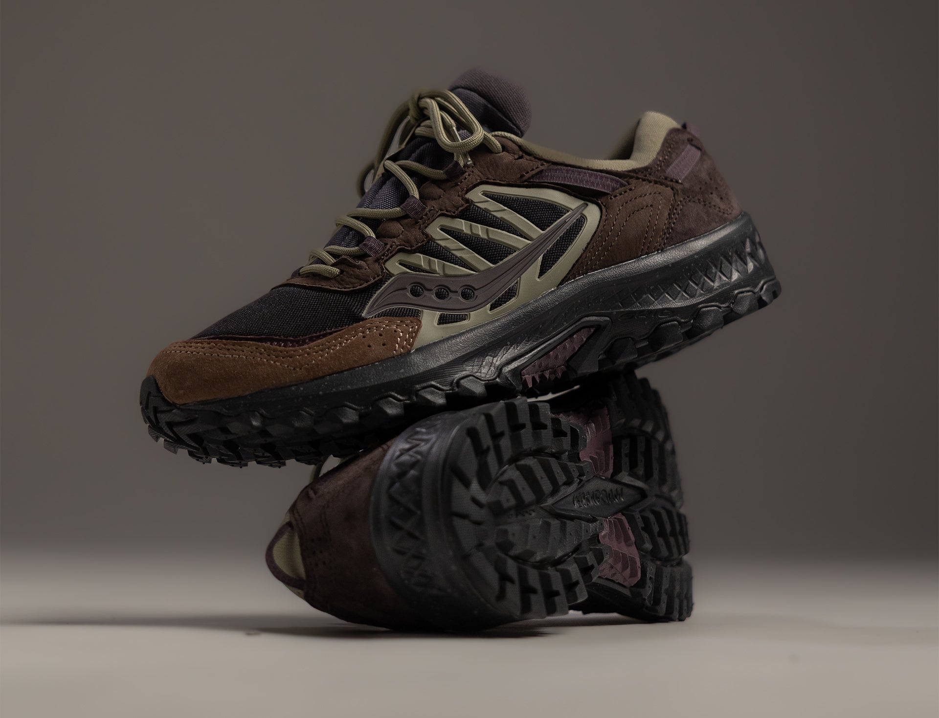 Saucony Grid Peak black wine
