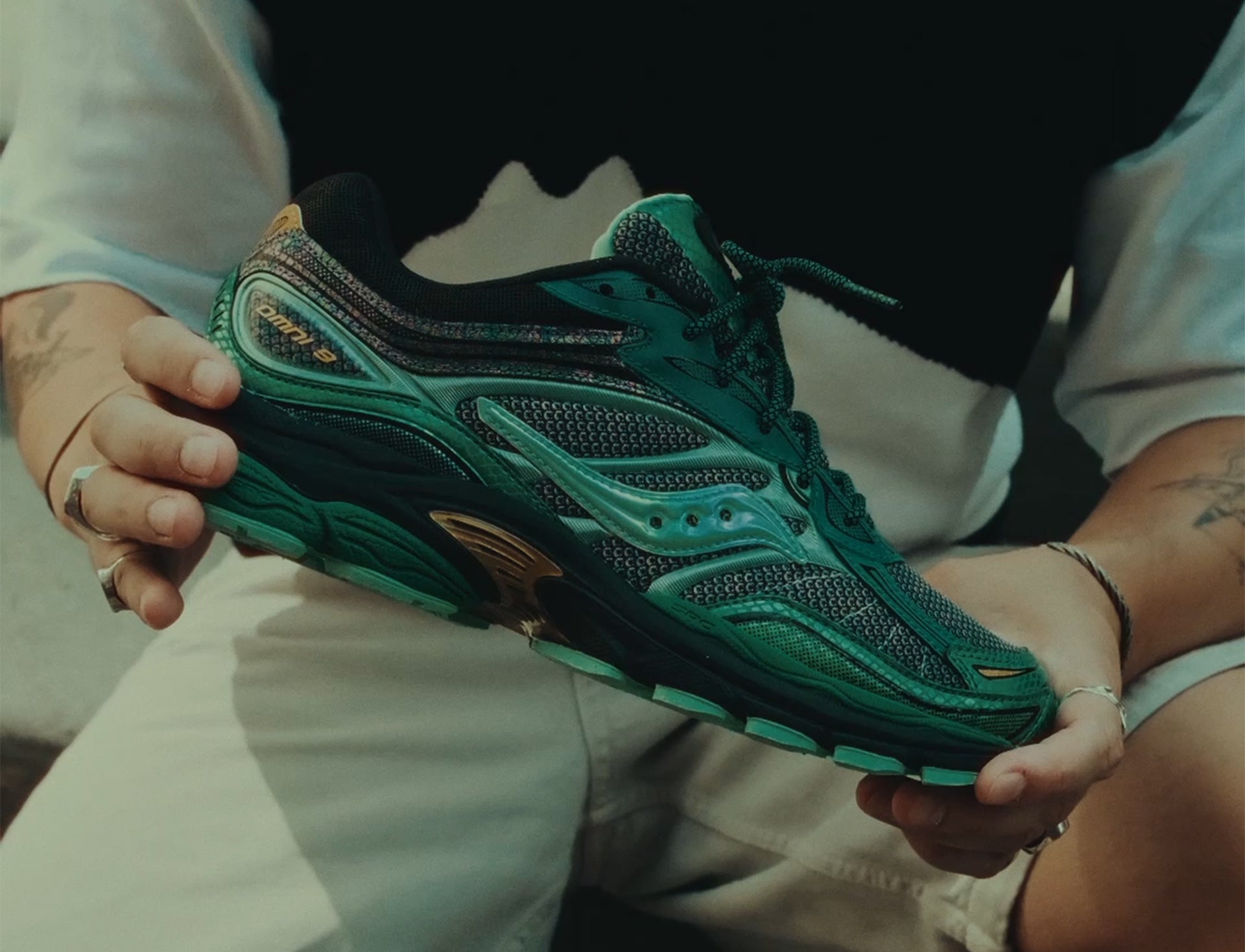 Saucony Progrid Omni 9 Glowaconstrictor Pack green glow