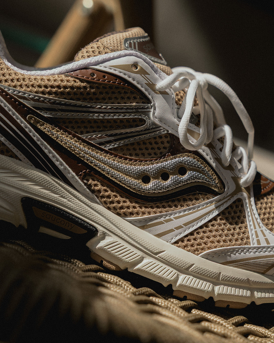 Saucony Grid Legacy saddle white