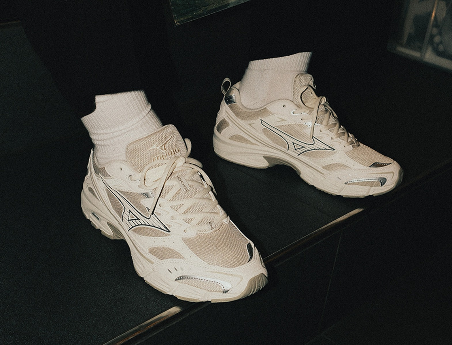 Mizuno MXR Casual summer sand pristine
